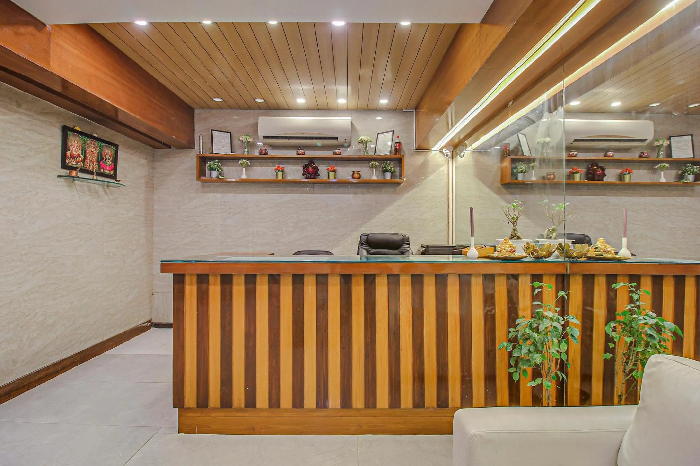 Lobby or reception in Super Townhouse Eaglewood Gachibowli