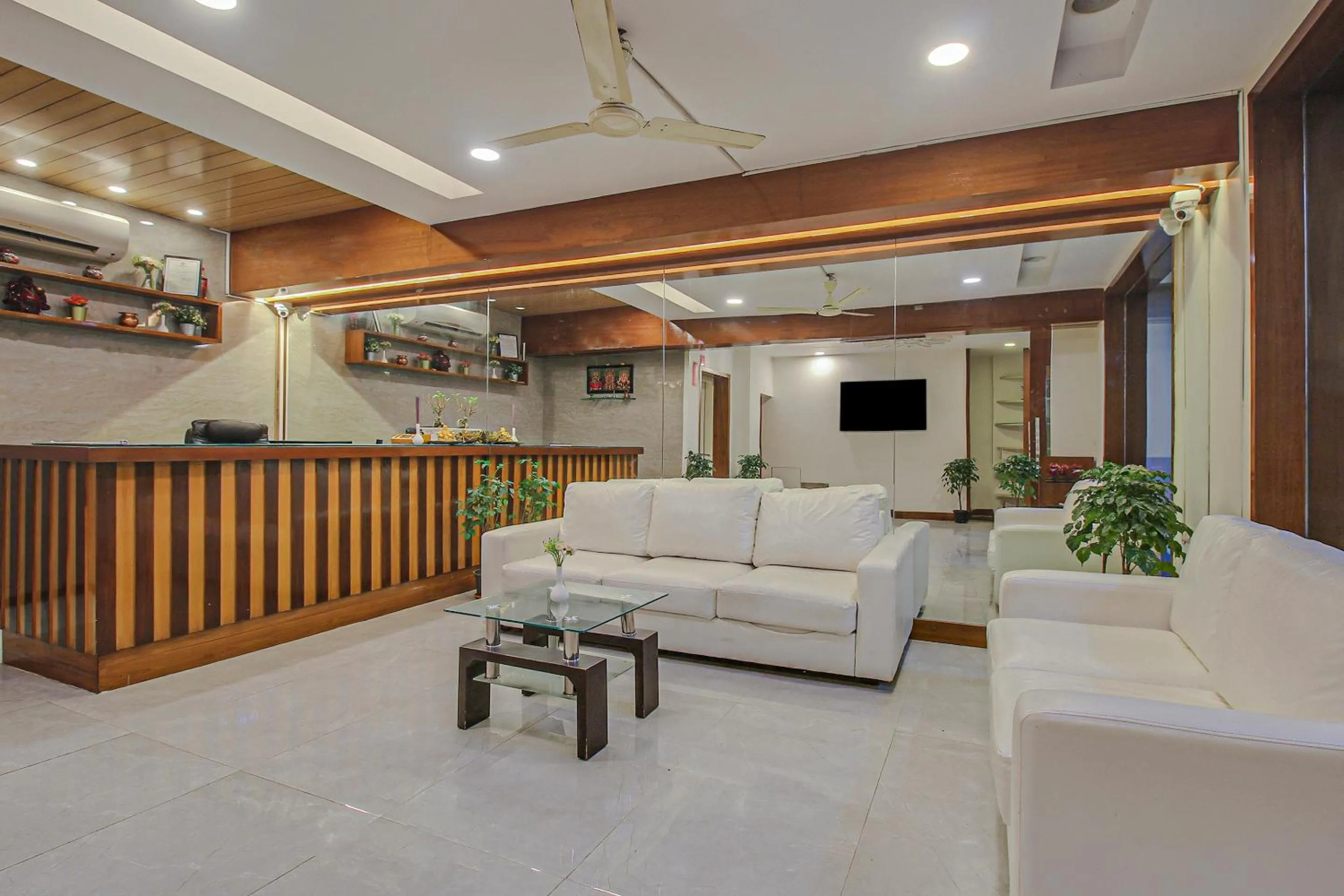 Lobby or reception in Super Townhouse Eaglewood Gachibowli