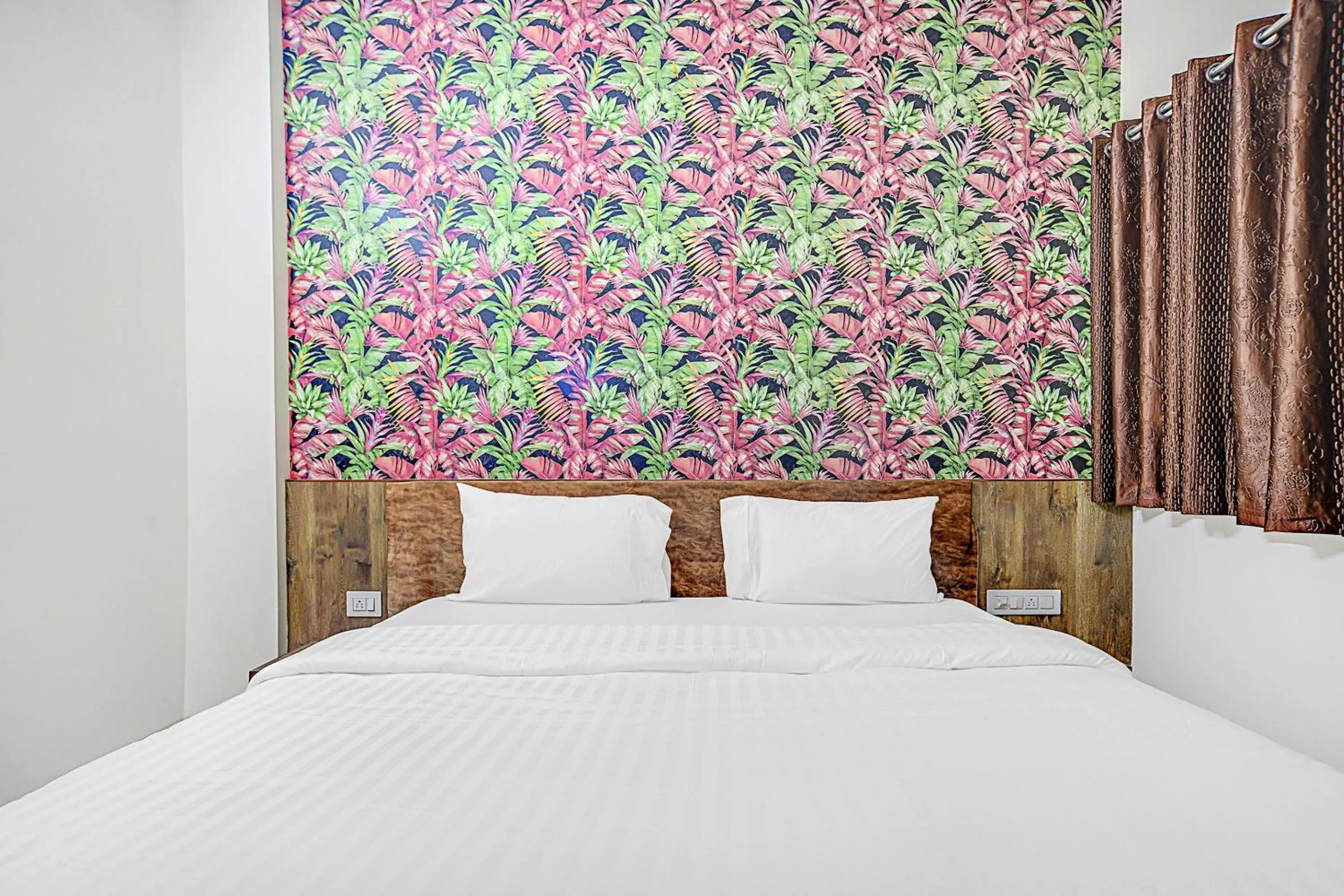 Bedroom, Bed in Collection O Verena