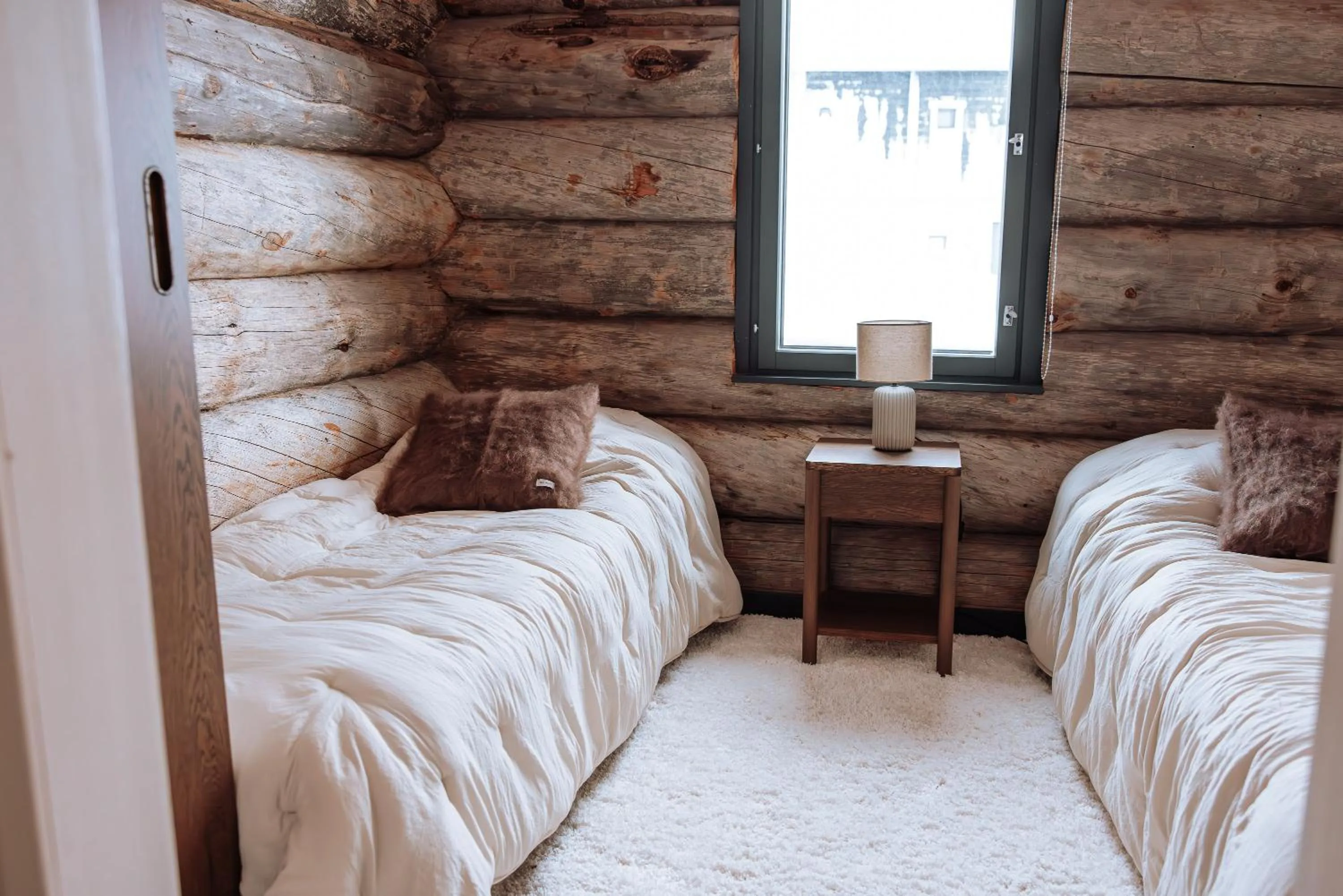 Bed in Aurora Collection