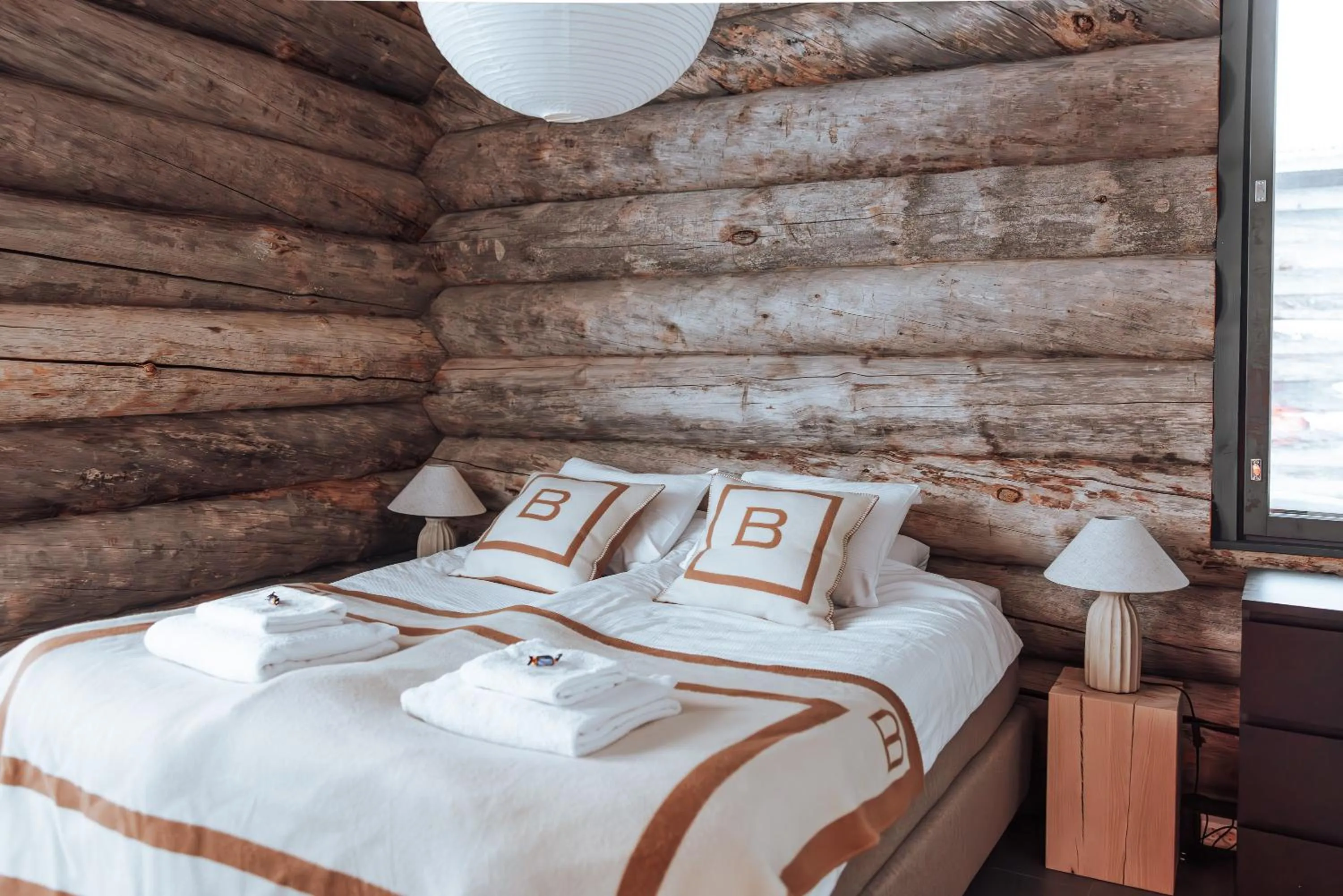 Bed in Aurora Collection