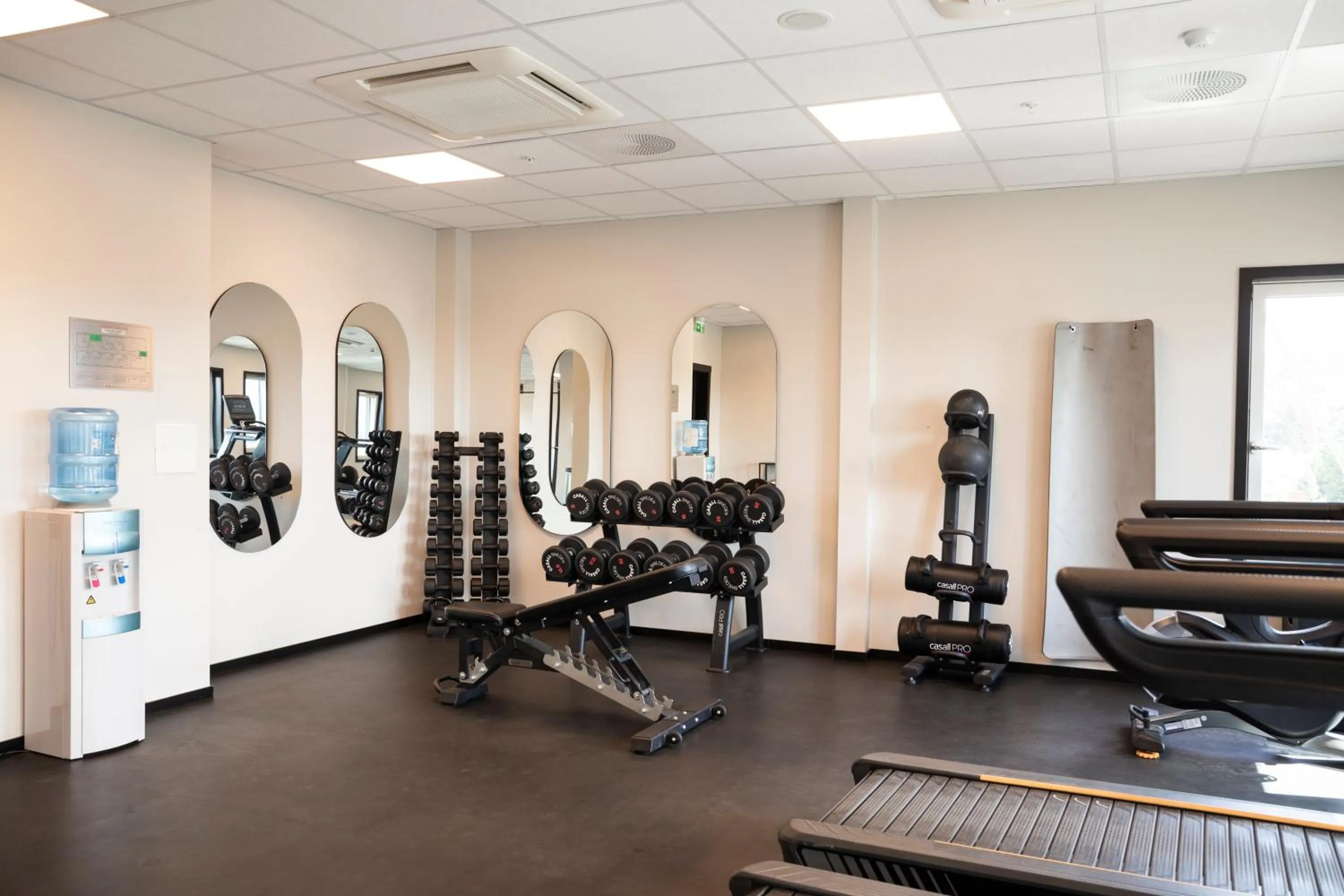 Fitness centre/facilities in Home Hotel 1624