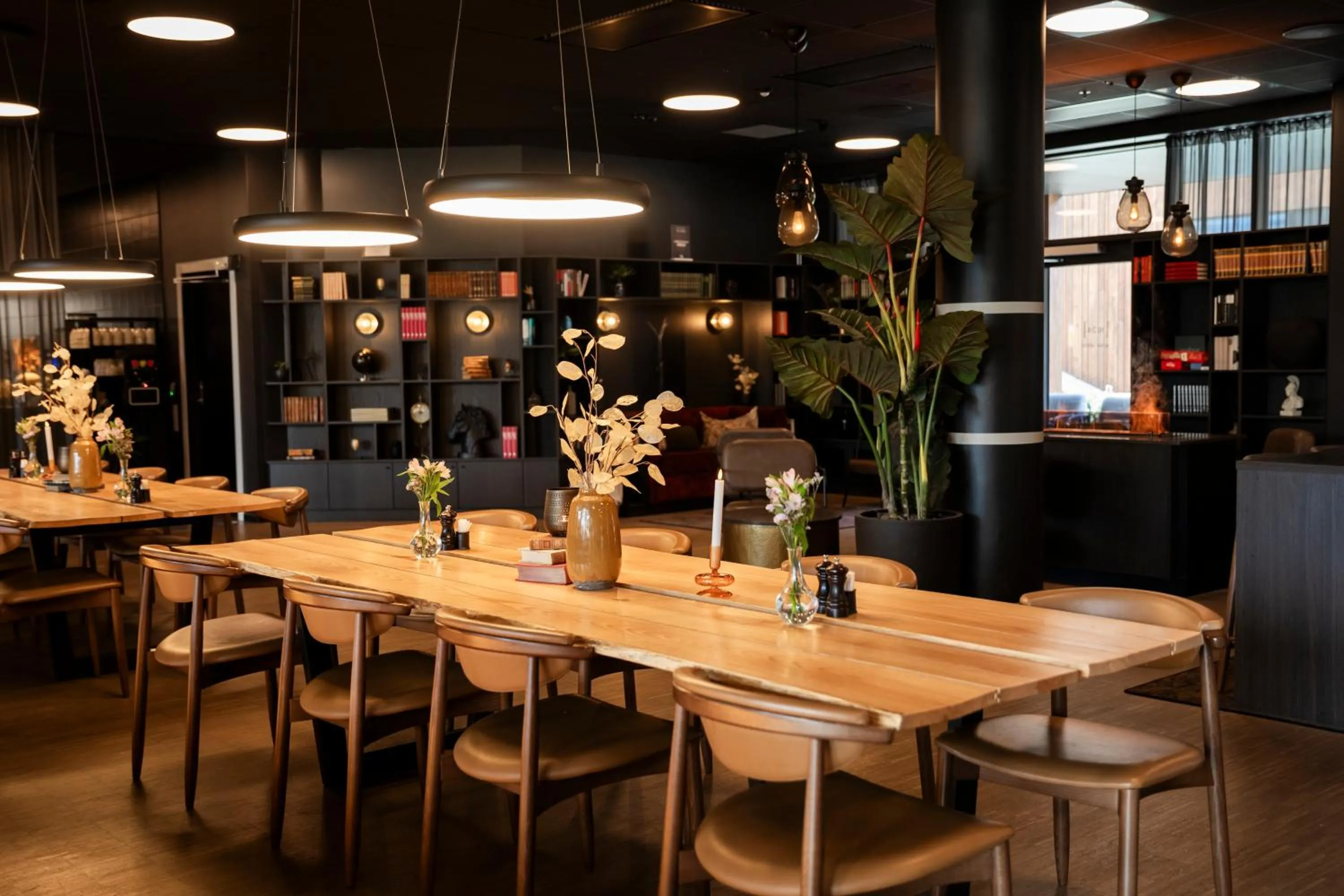 Breakfast in Home Hotel 1624