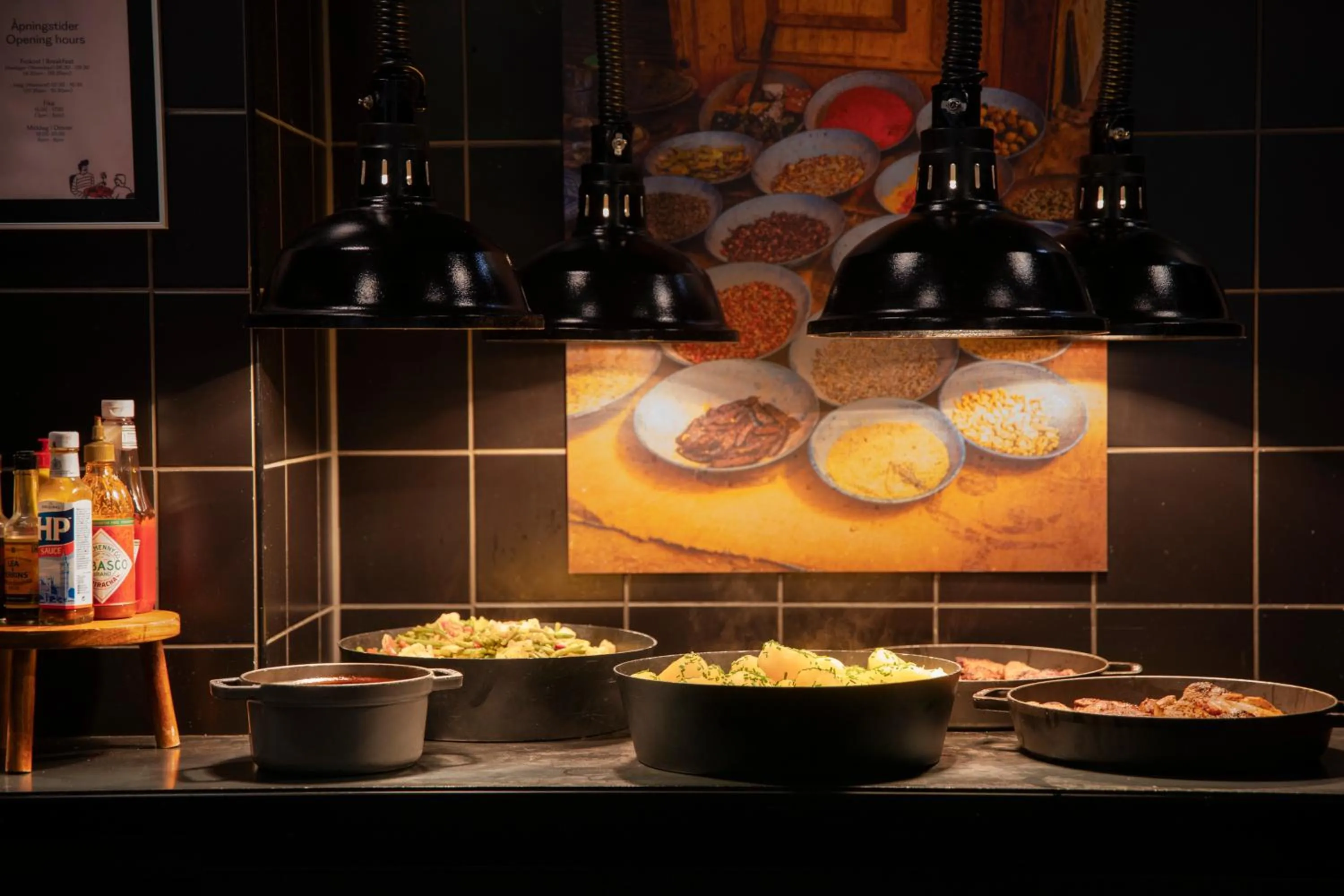 Dinner in Home Hotel 1624