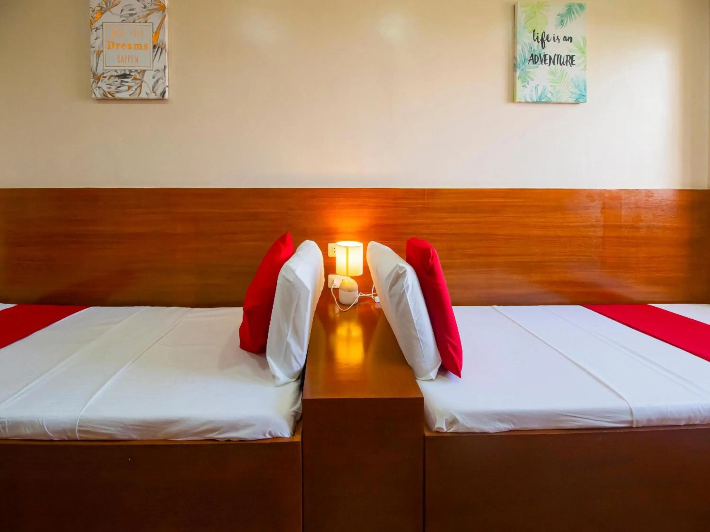 Bedroom, Bed in Super OYO 832 The Teepee Place Hostel & Residence Inn