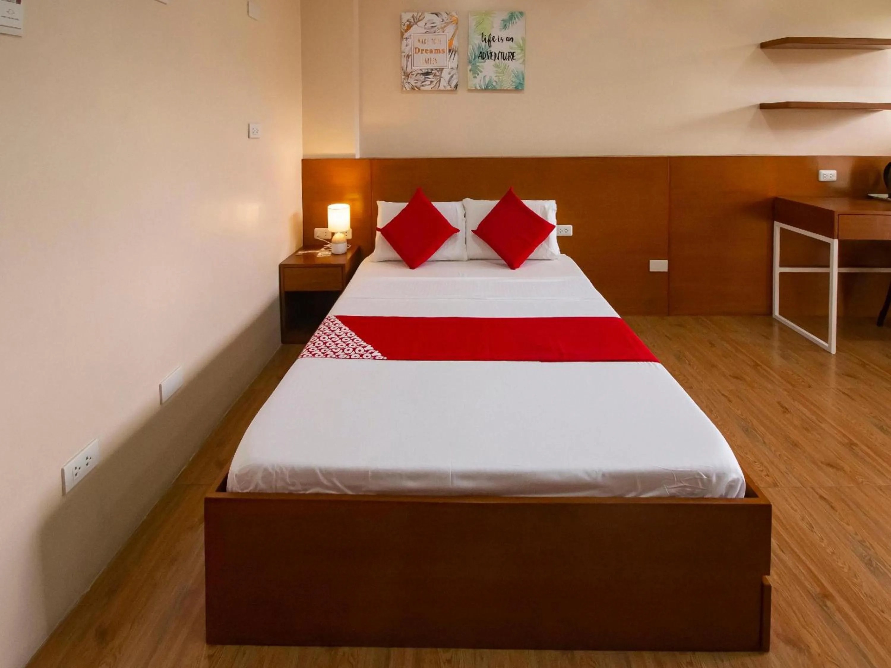 Bedroom, Bed in Super OYO 832 The Teepee Place Hostel & Residence Inn