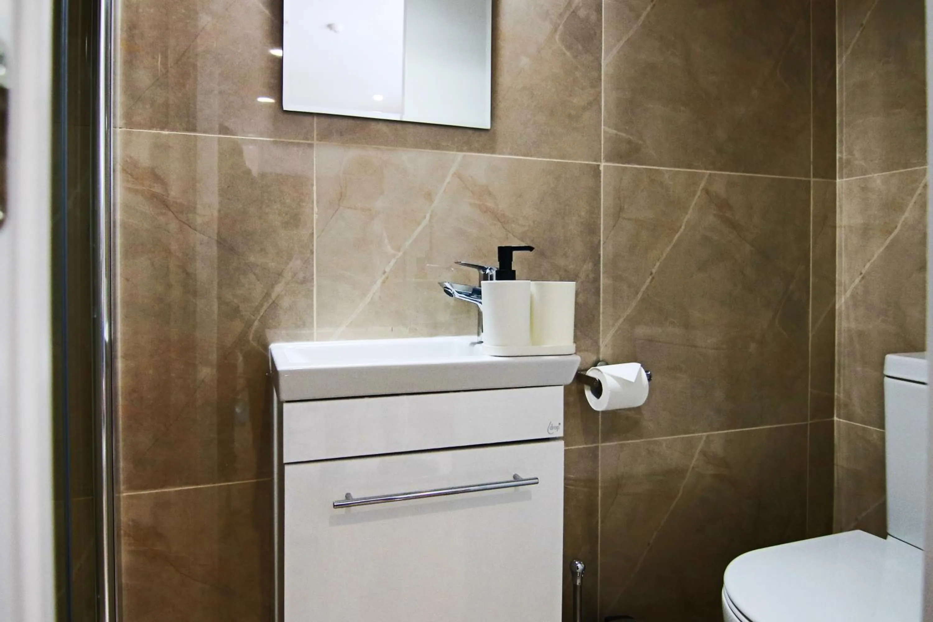 Toilet in Phaedrus Living: Luxury Maisonette Lighthouse 60