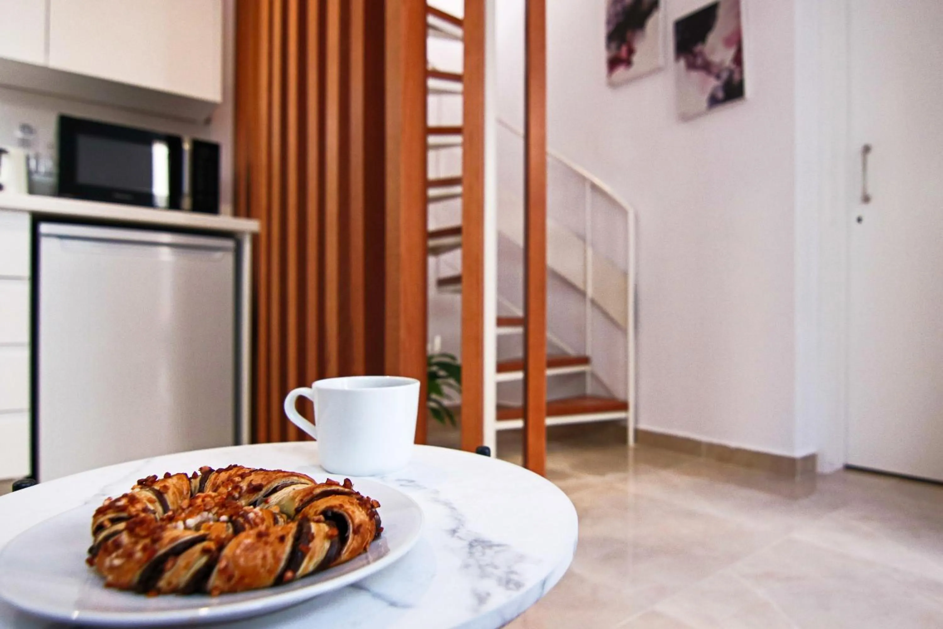 Living room in Phaedrus Living: Luxury Maisonette Lighthouse 60