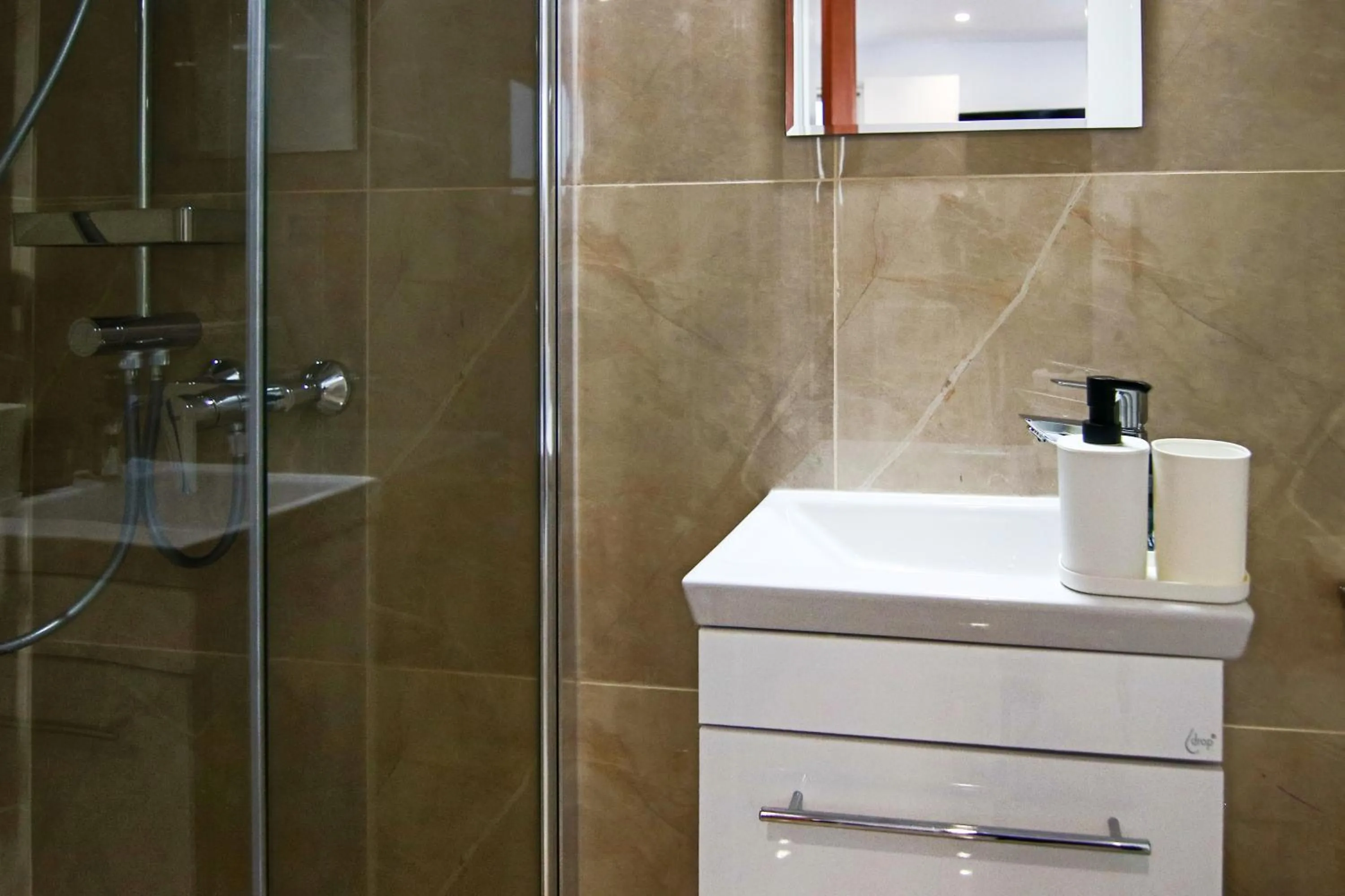 Shower in Phaedrus Living: Luxury Maisonette Lighthouse 60