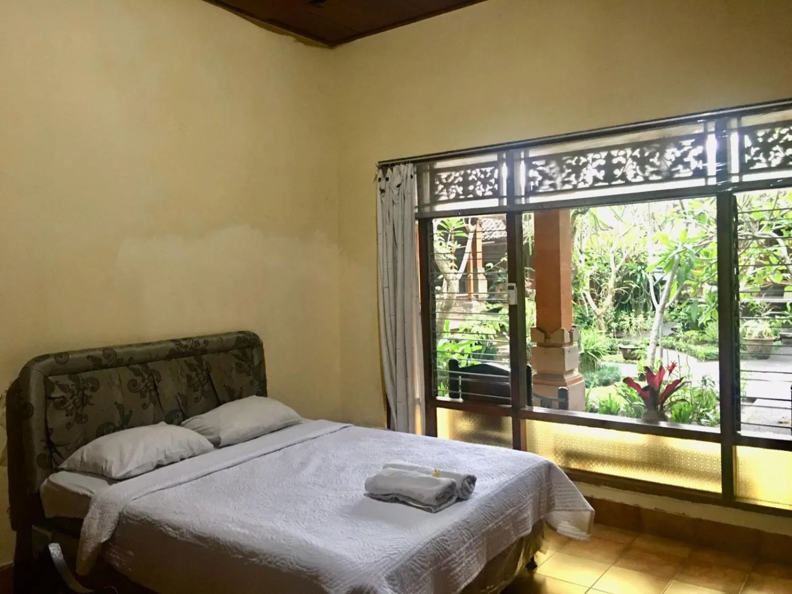 Bedroom, Bed in Puri Mandala Kaleran