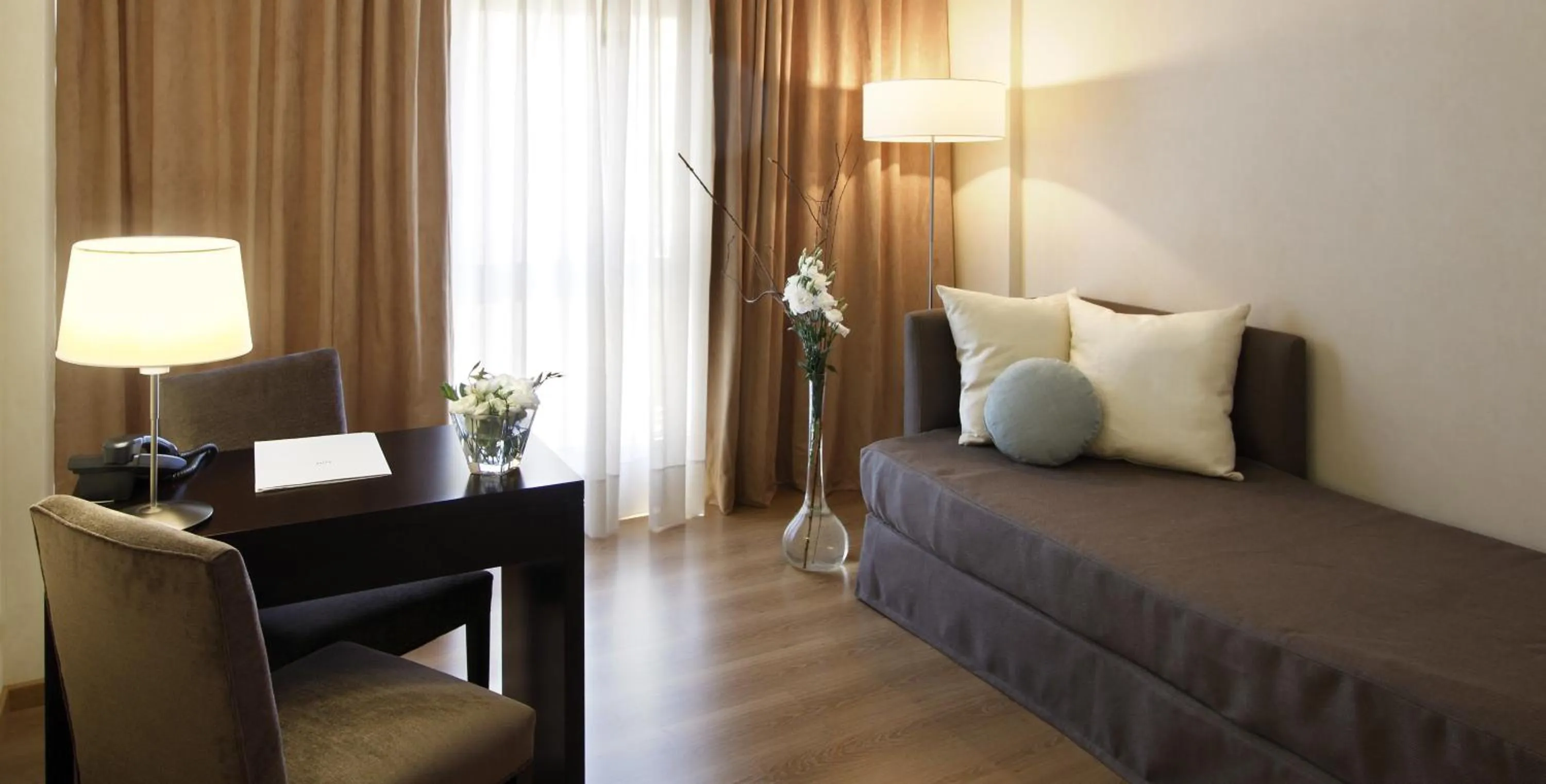 Living room in El Conquistador Hotel