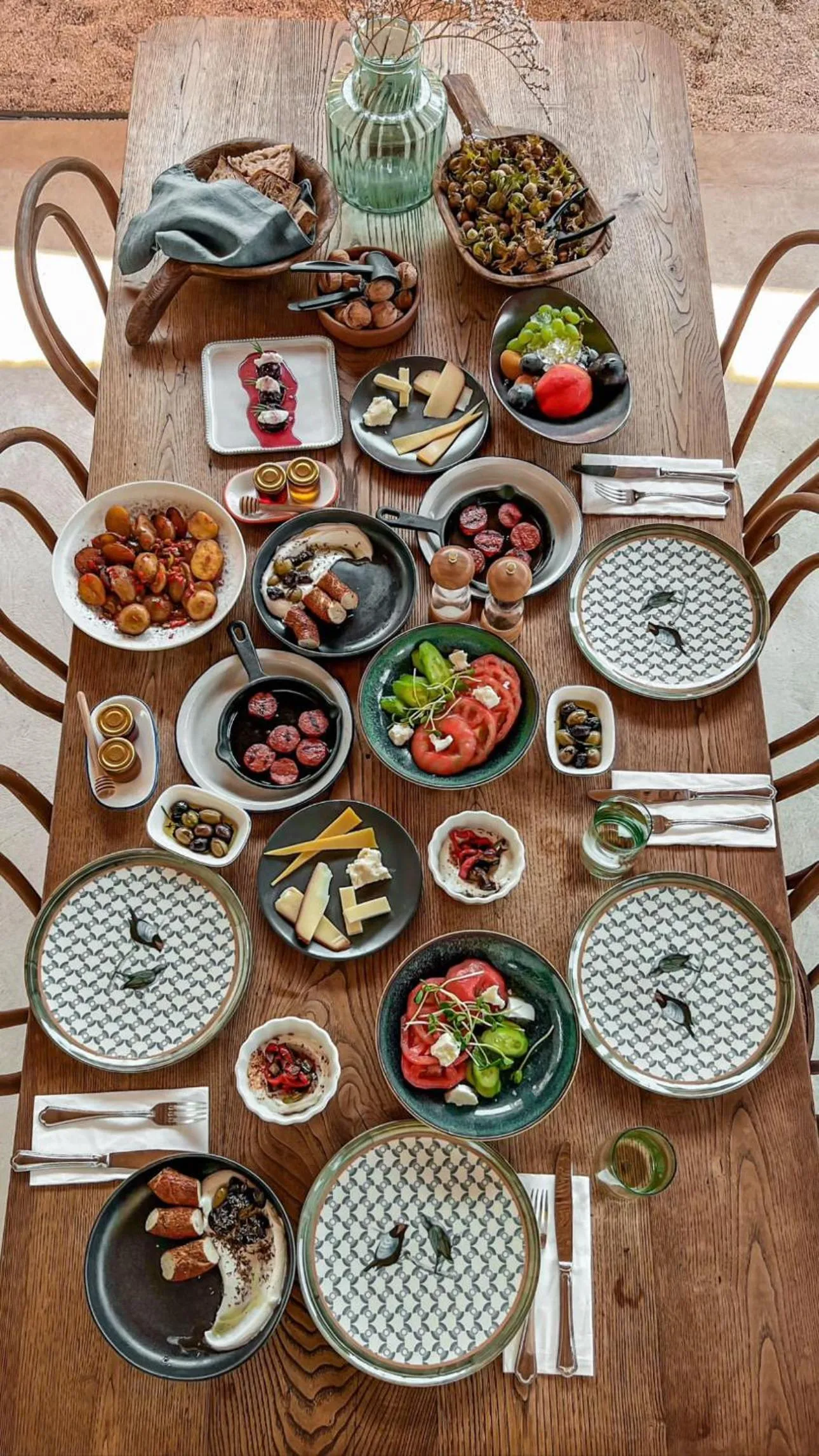 Breakfast in To Be Social House