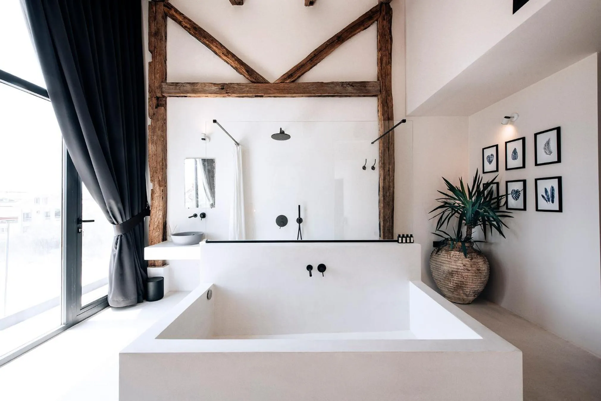 Shower in To Be Social House