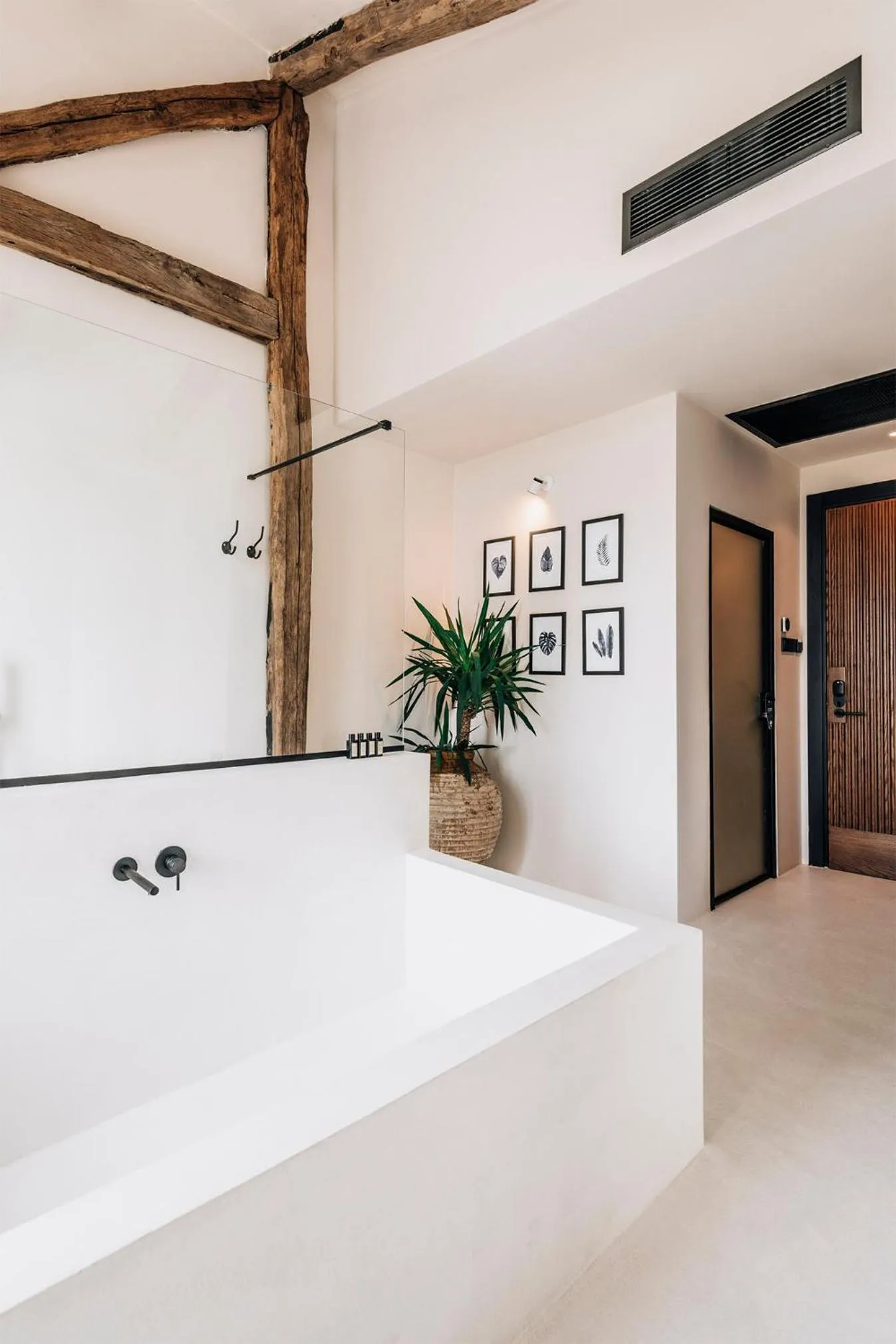 Bath in To Be Social House