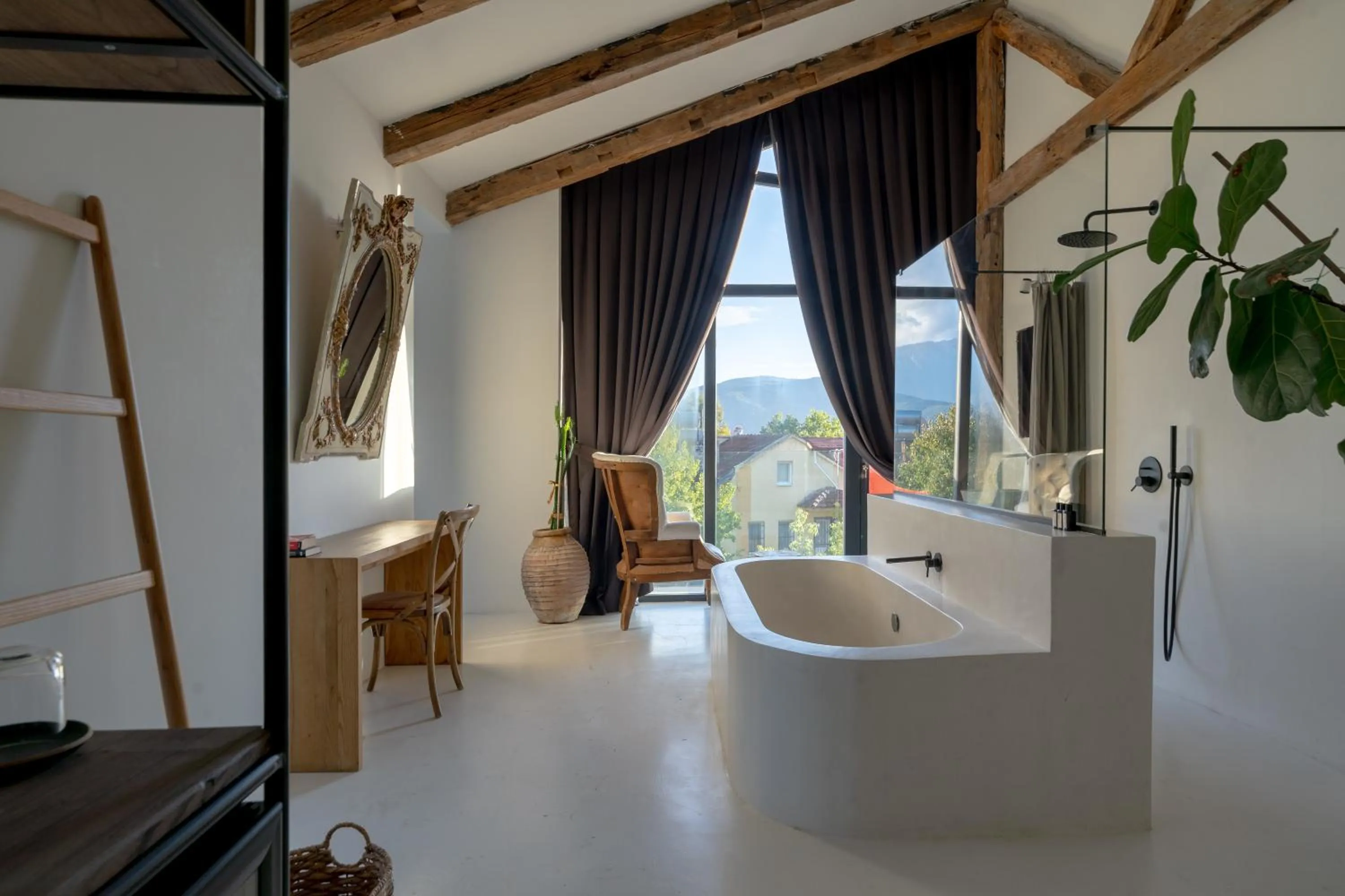 Bath in To Be Social House