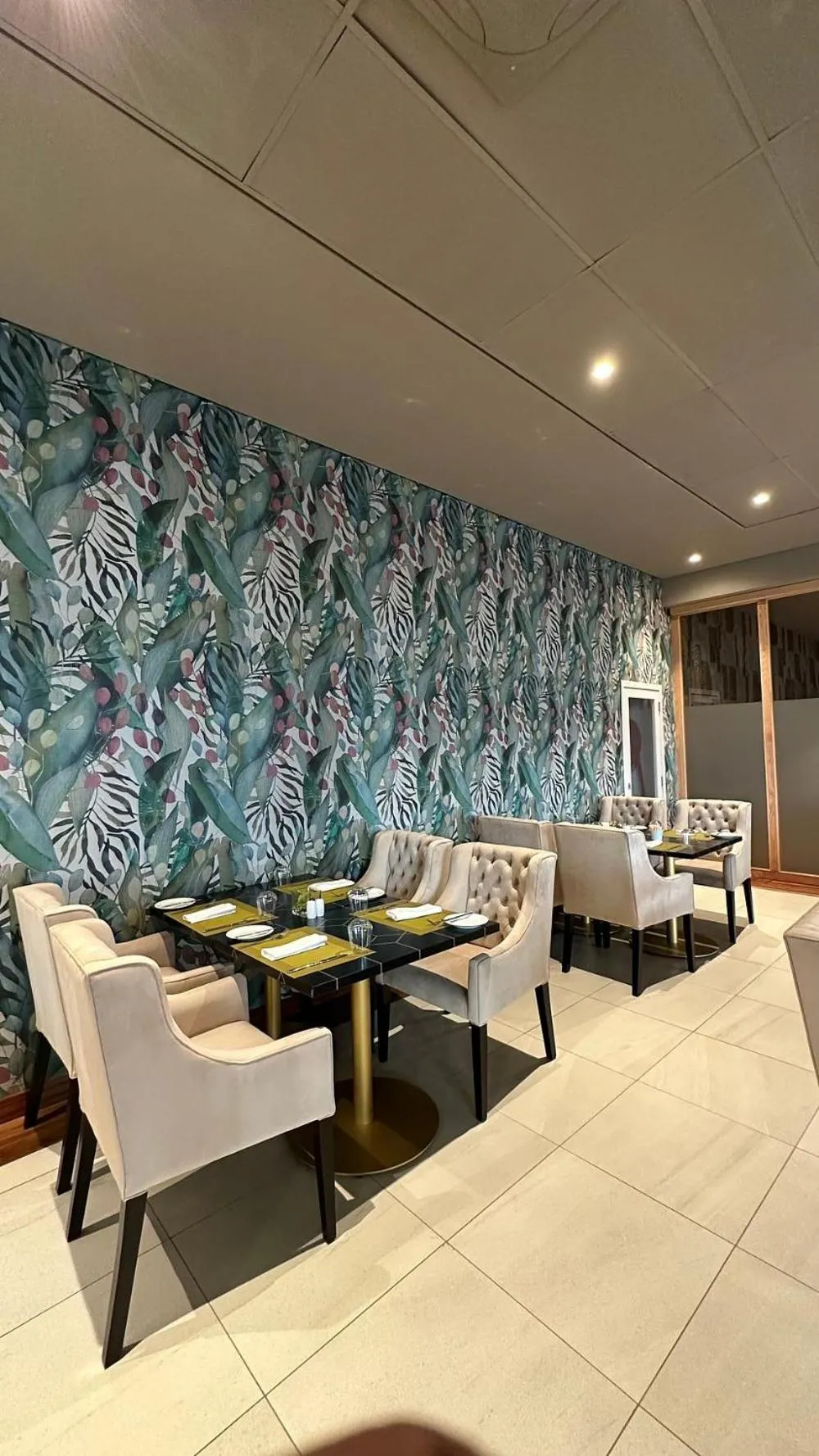 Restaurant/places to eat in Royal Green Wellness Resort