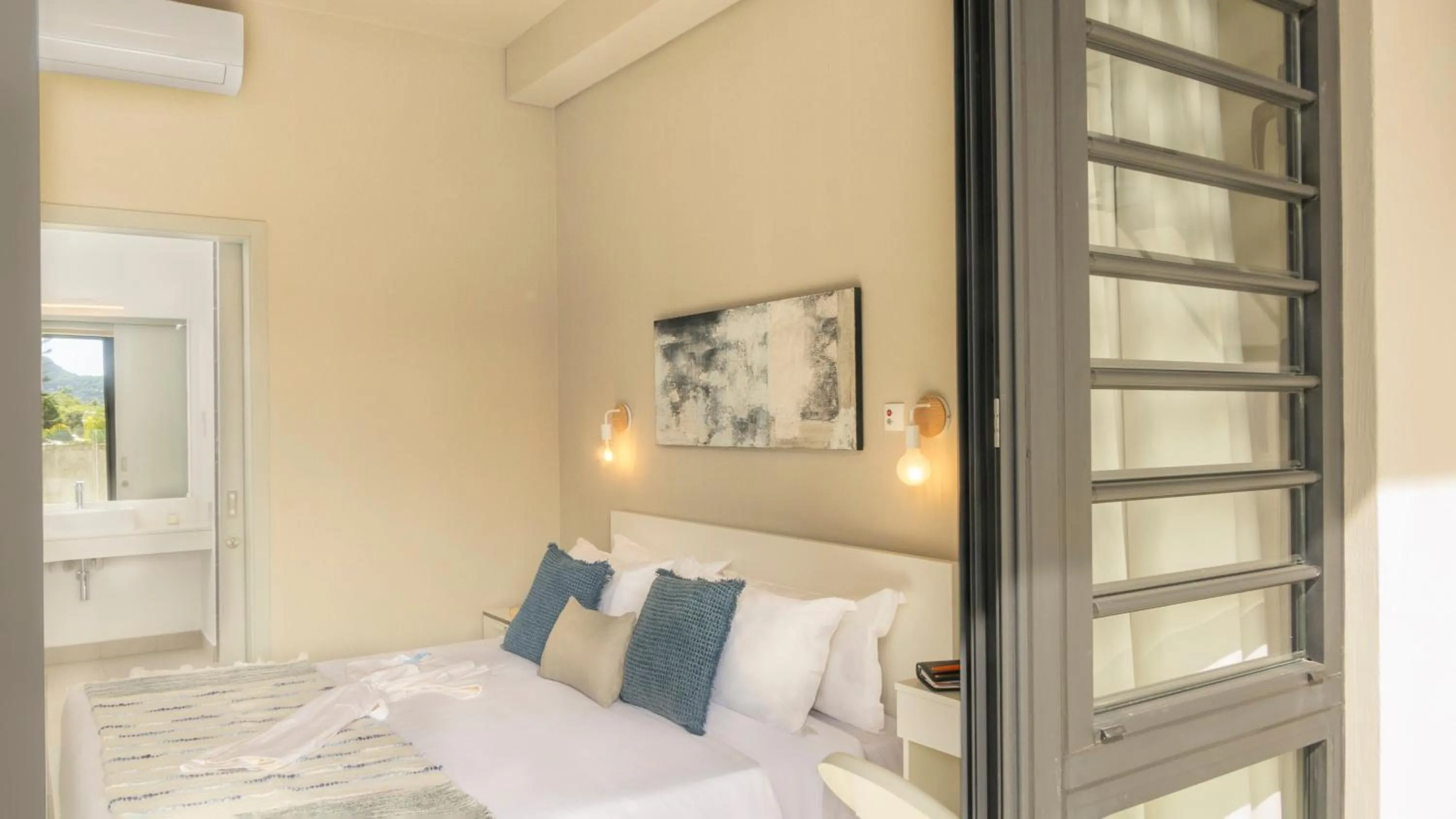 Bed in Royal Green Wellness Resort