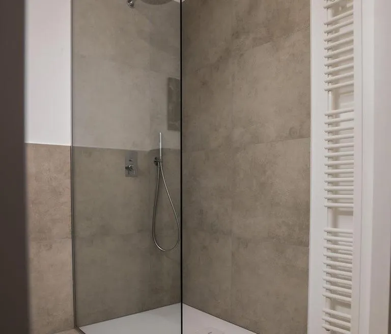 Shower in Hotel Belmur