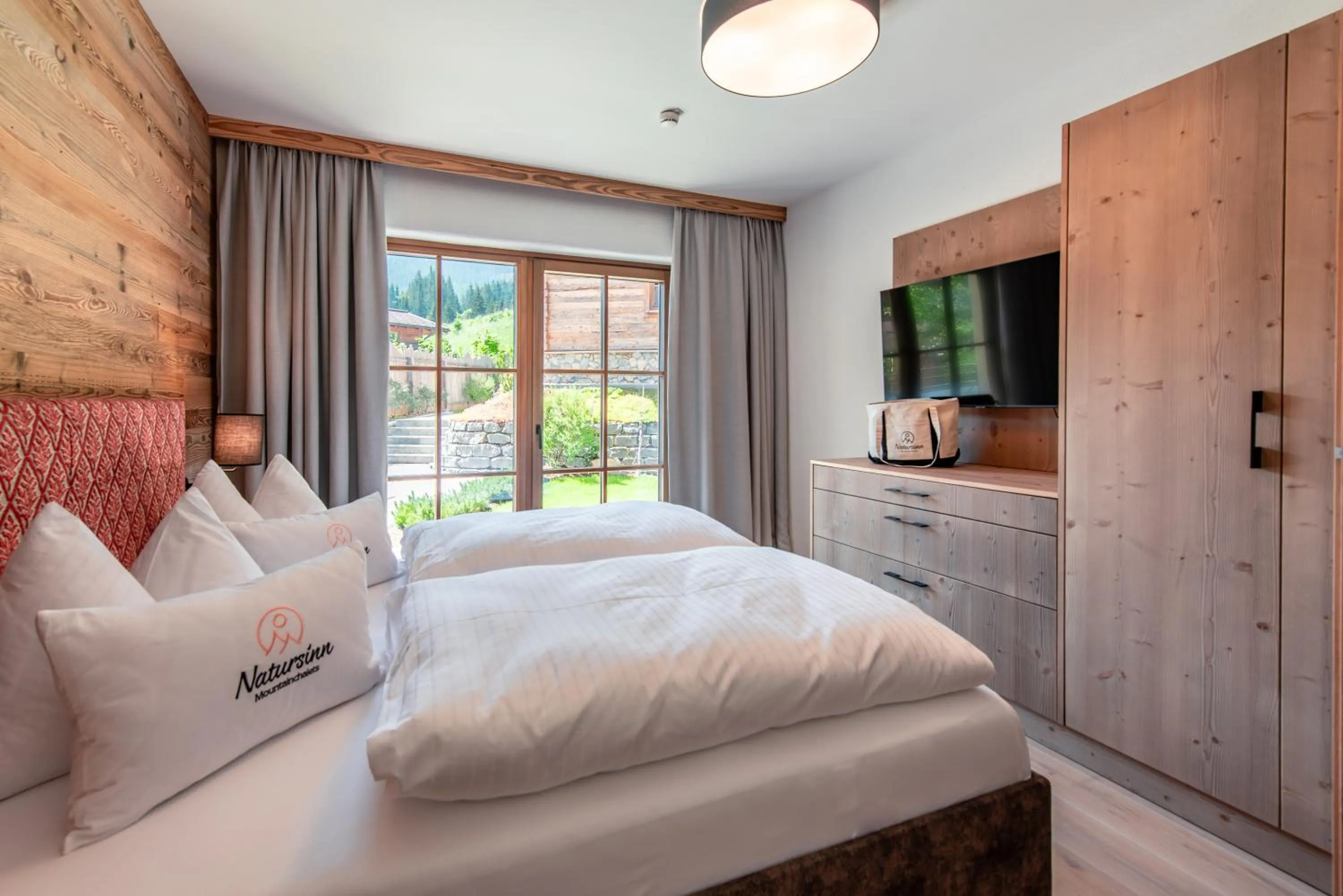 Bed in Natursinn Mountainchalets