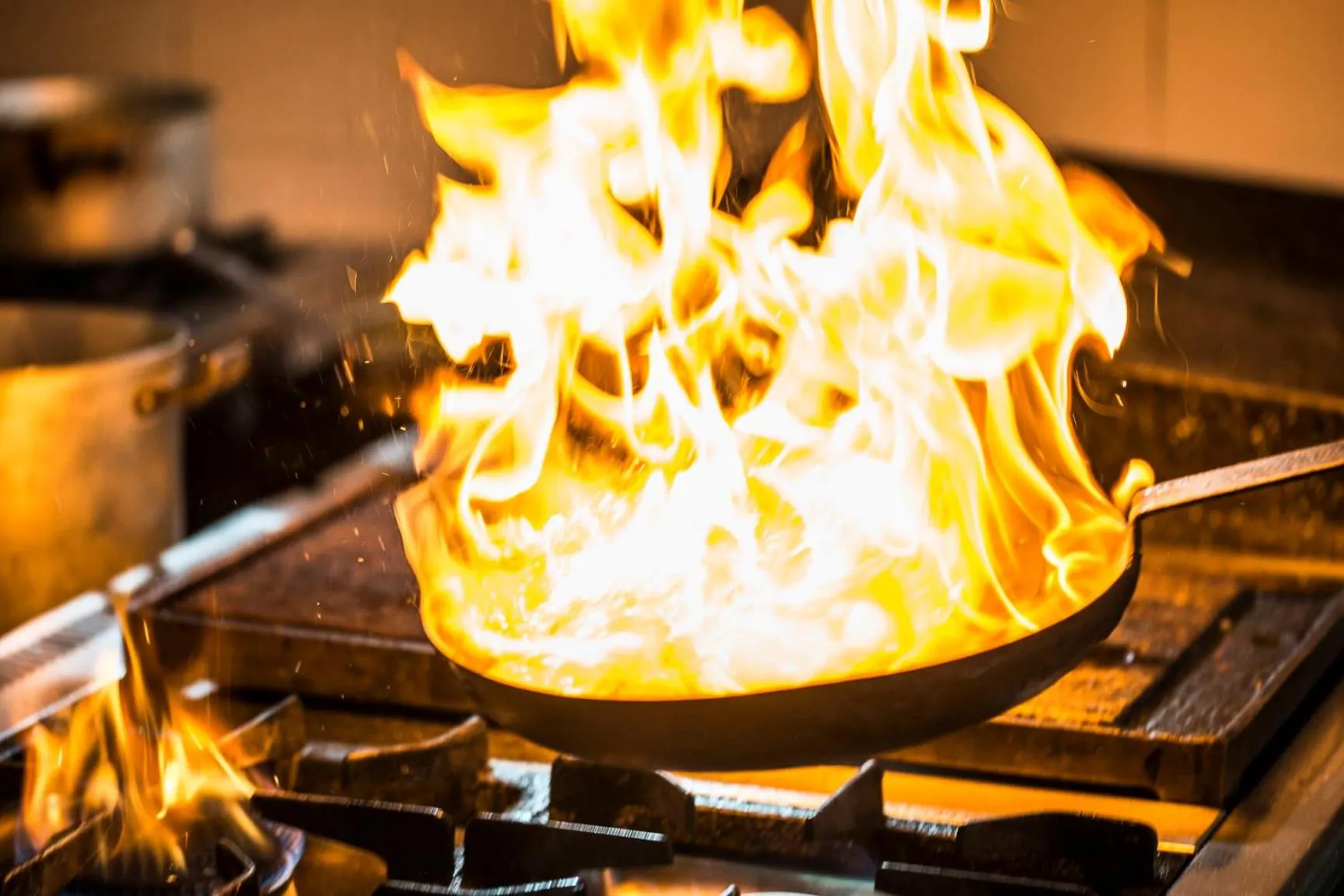 Restaurant/places to eat in Xelena Hotel & Suites