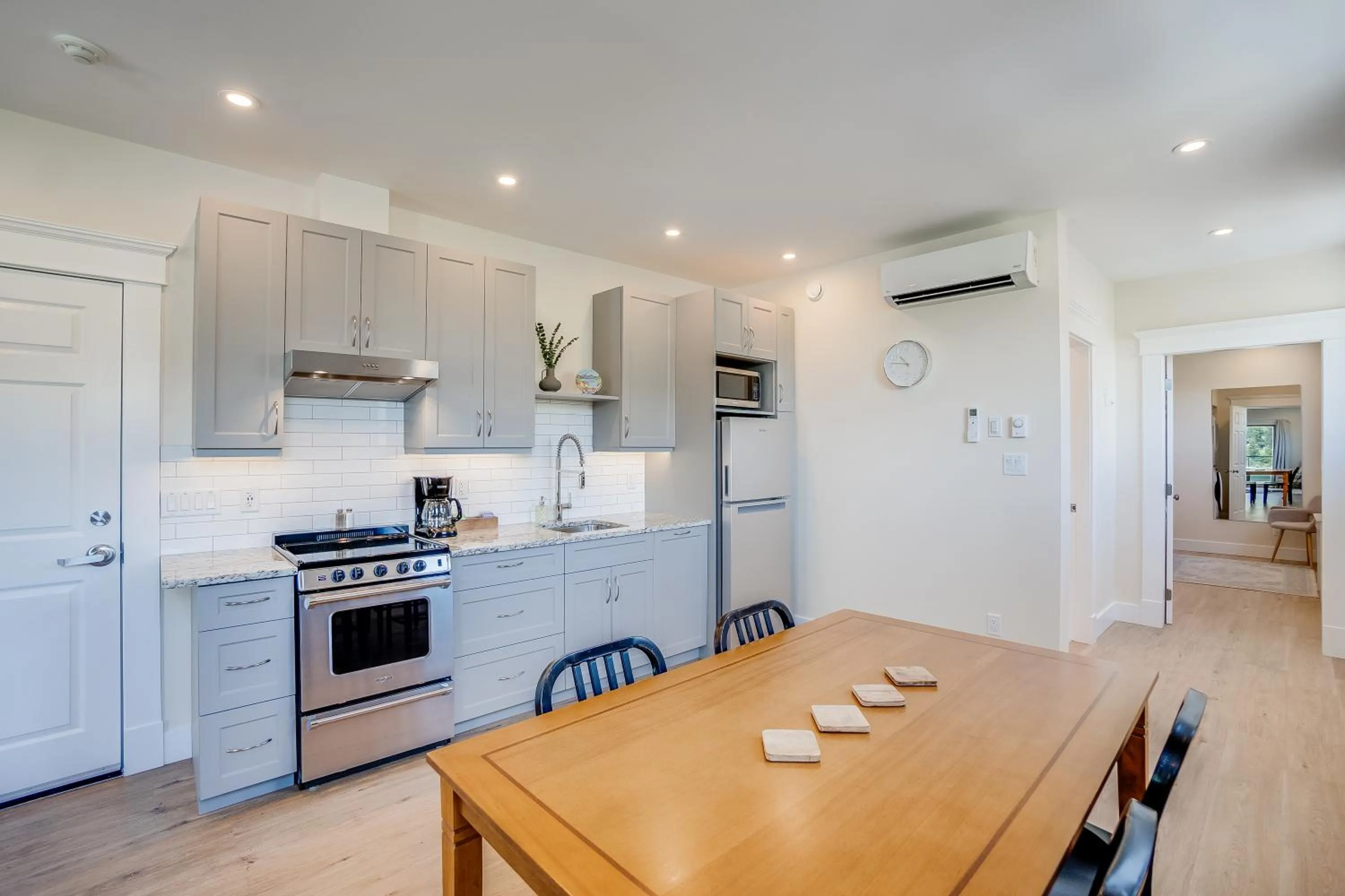 Dining area in Stirling All Suites Hotel