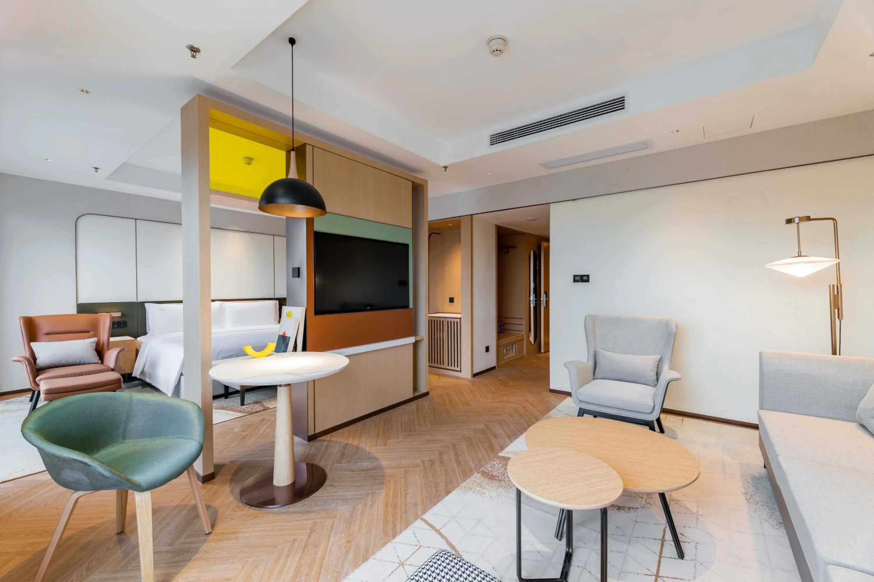 Photo of the whole room in Holiday Inn Chongqing Guanyinqiao, an IHG Hotel