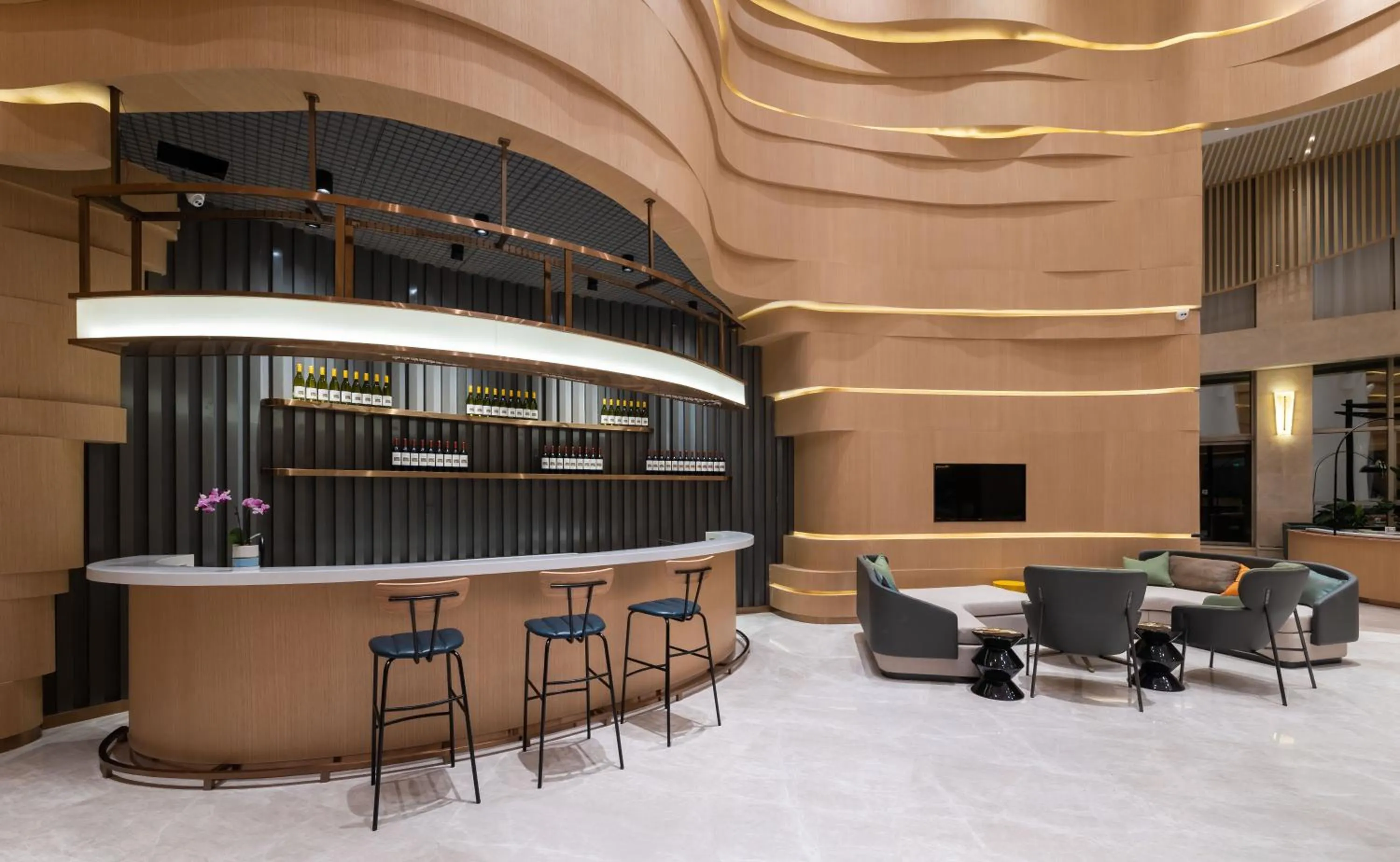 Lobby or reception in Holiday Inn Chongqing Guanyinqiao, an IHG Hotel