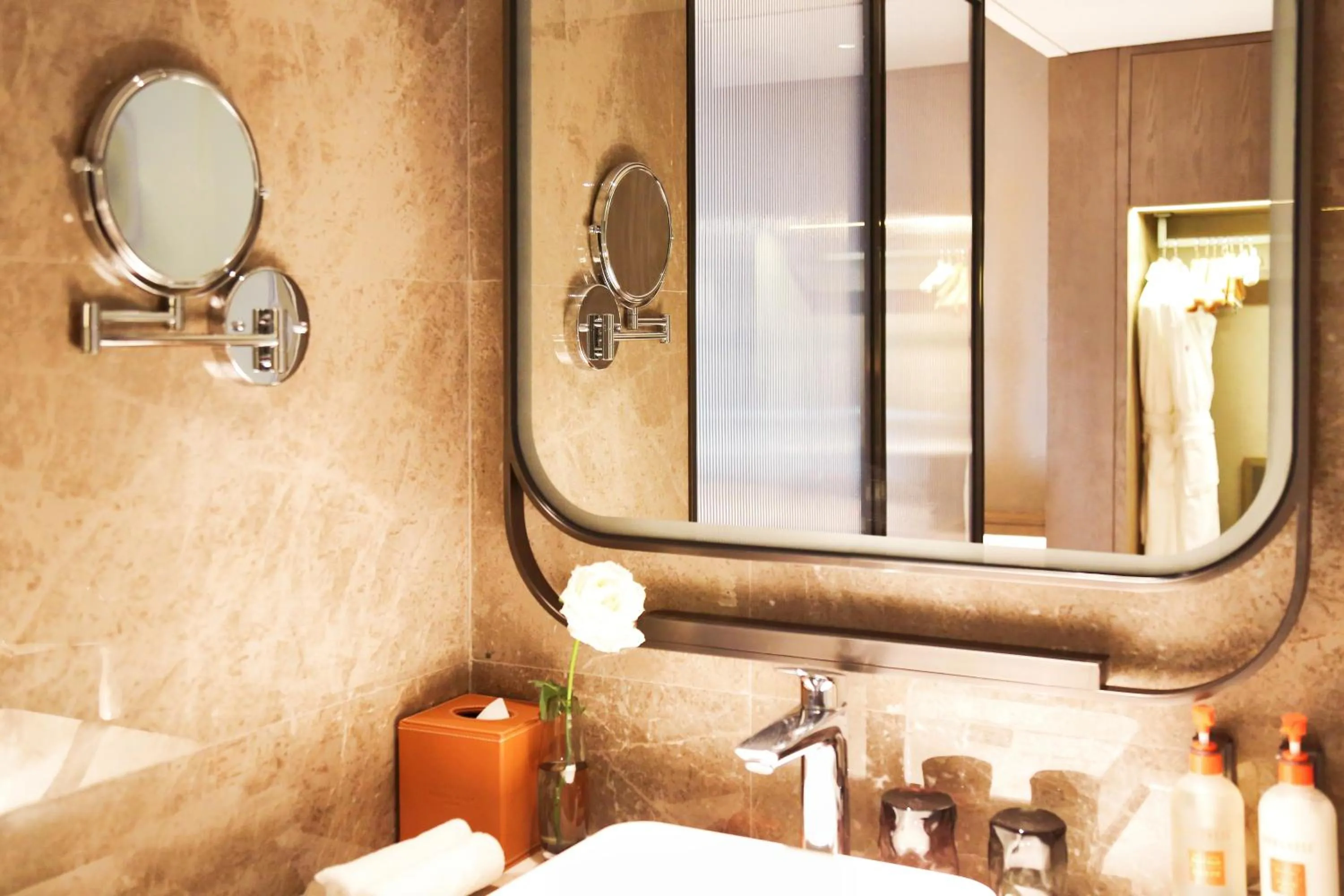 Toilet in Crowne Plaza Hohhot City Center