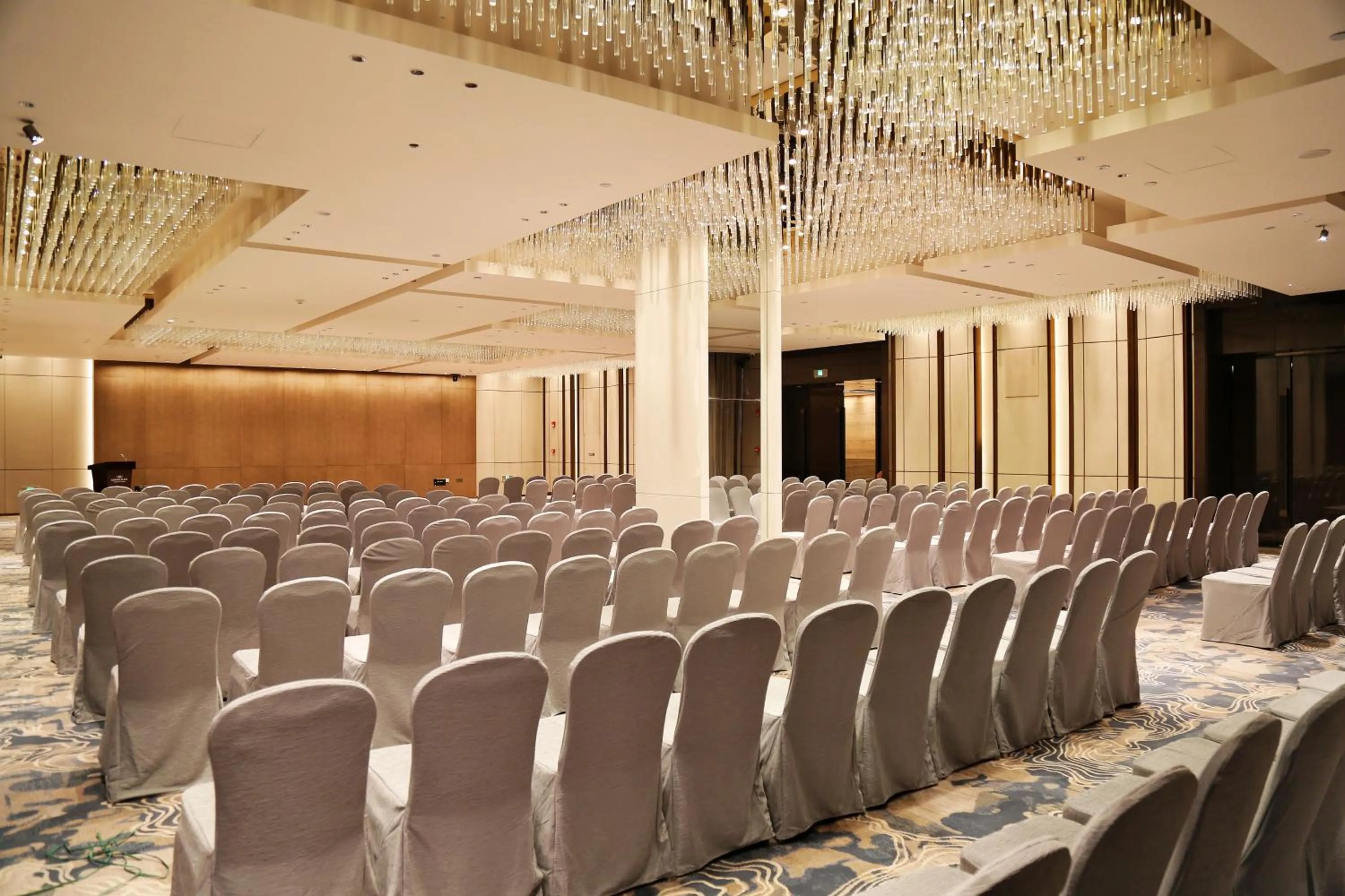 Meeting/conference room in Crowne Plaza Hohhot City Center