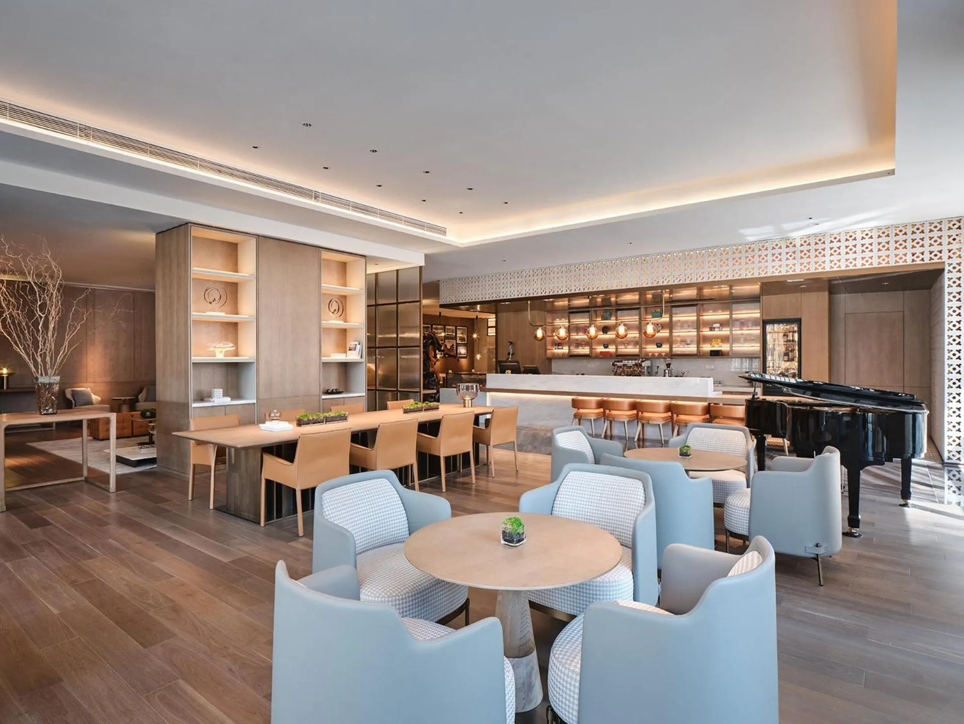 Lounge or bar in Crowne Plaza Hohhot City Center