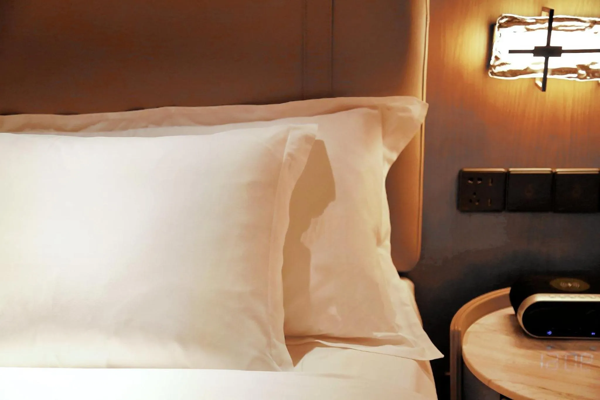 Photo of the whole room, Bed in Crowne Plaza Hohhot City Center