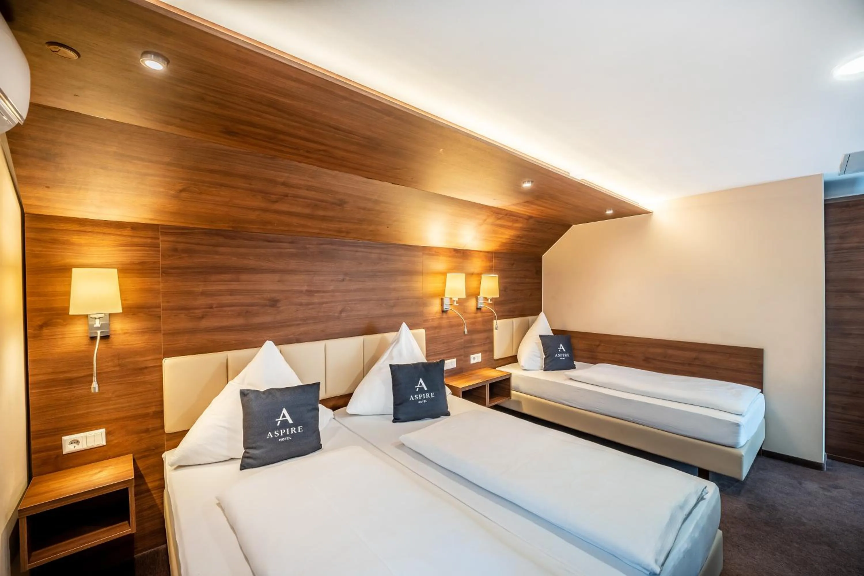 Bed in Aspire Castillo Reutlingen, Trademark Collection by Wyndham