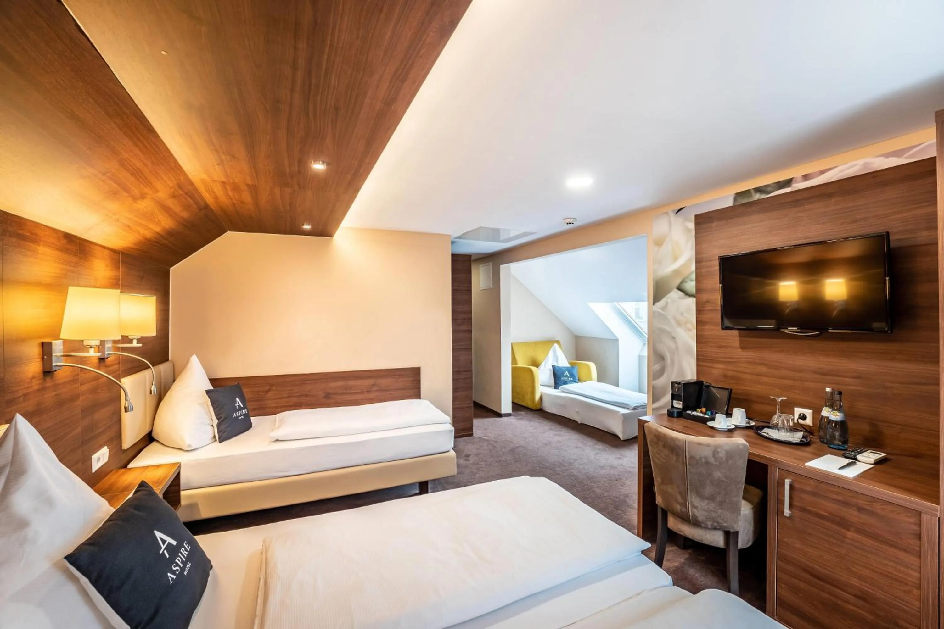 Photo of the whole room, Bed in Aspire Castillo Reutlingen, Trademark Collection by Wyndham