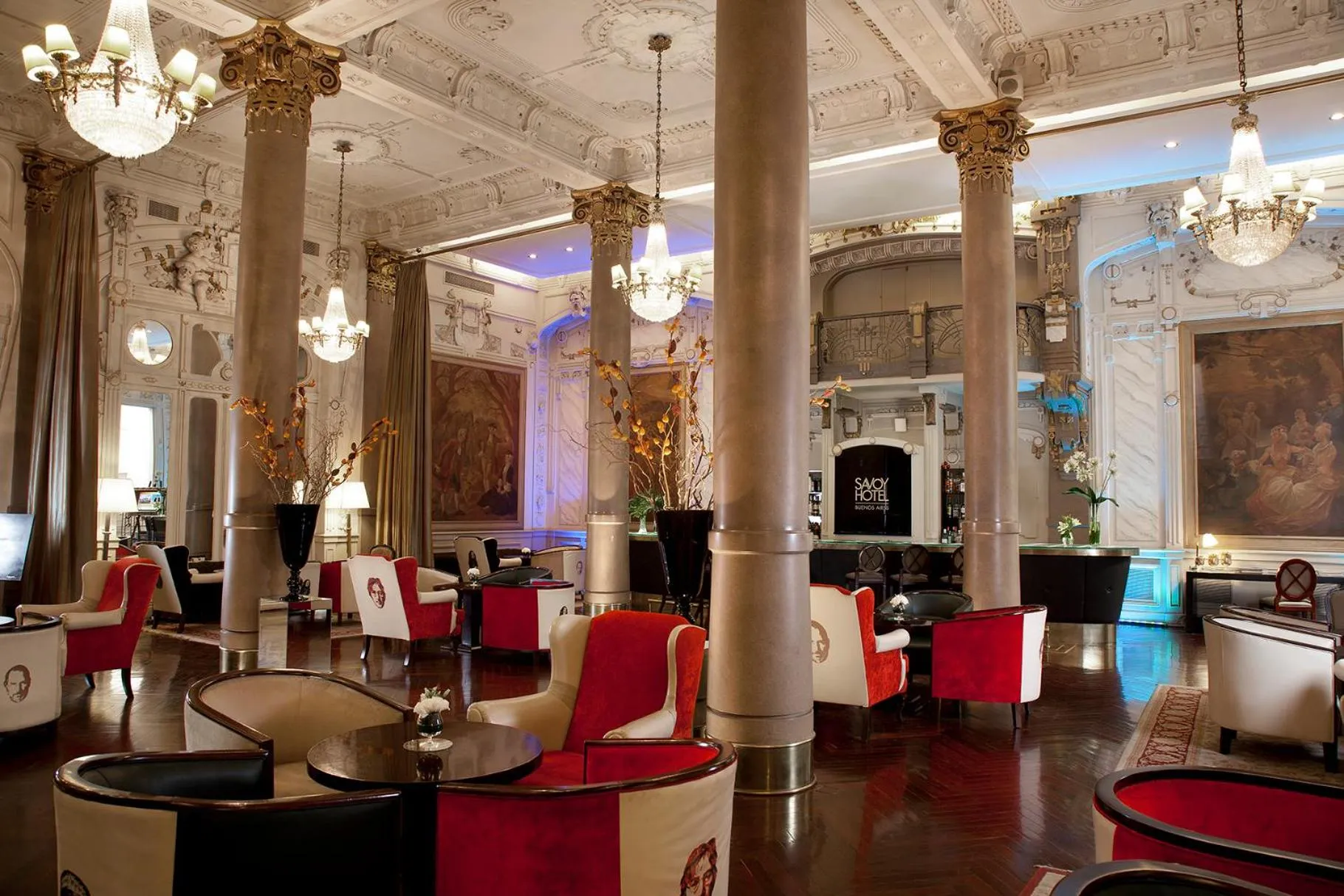 Lounge or bar in Savoy Hotel