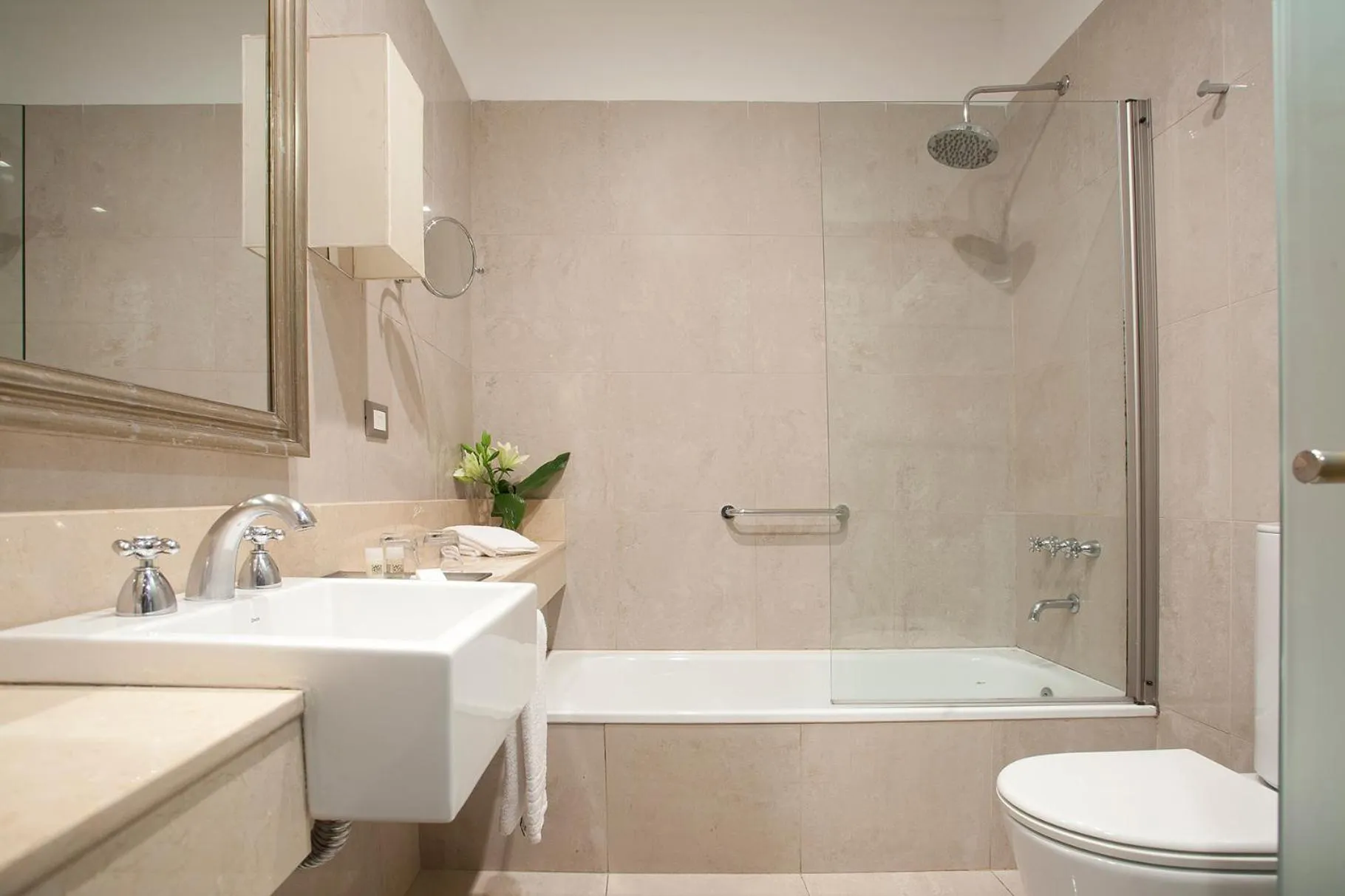 Bathroom in Savoy Hotel