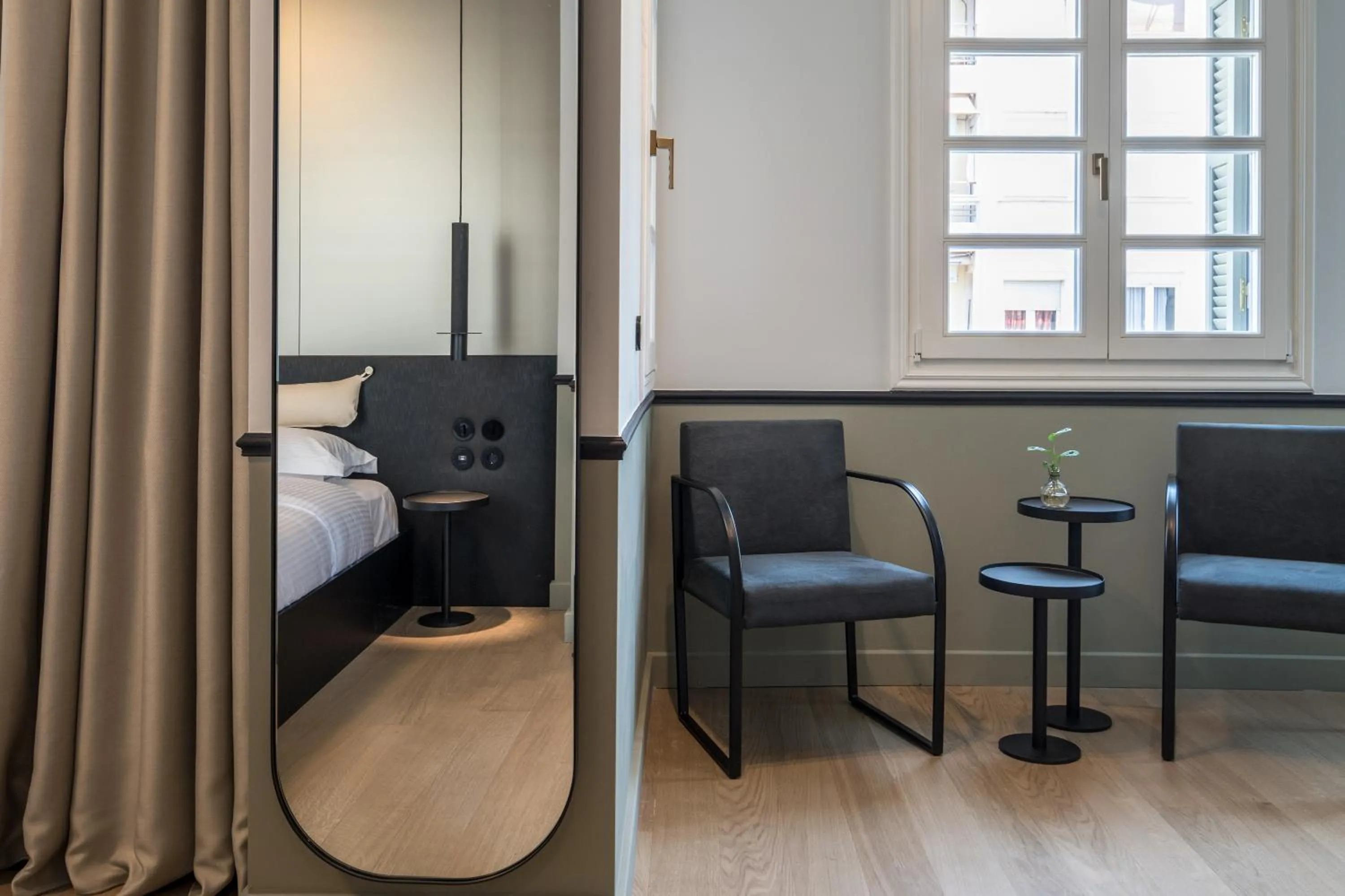 Decorative detail, Bed in 72 AD Suites