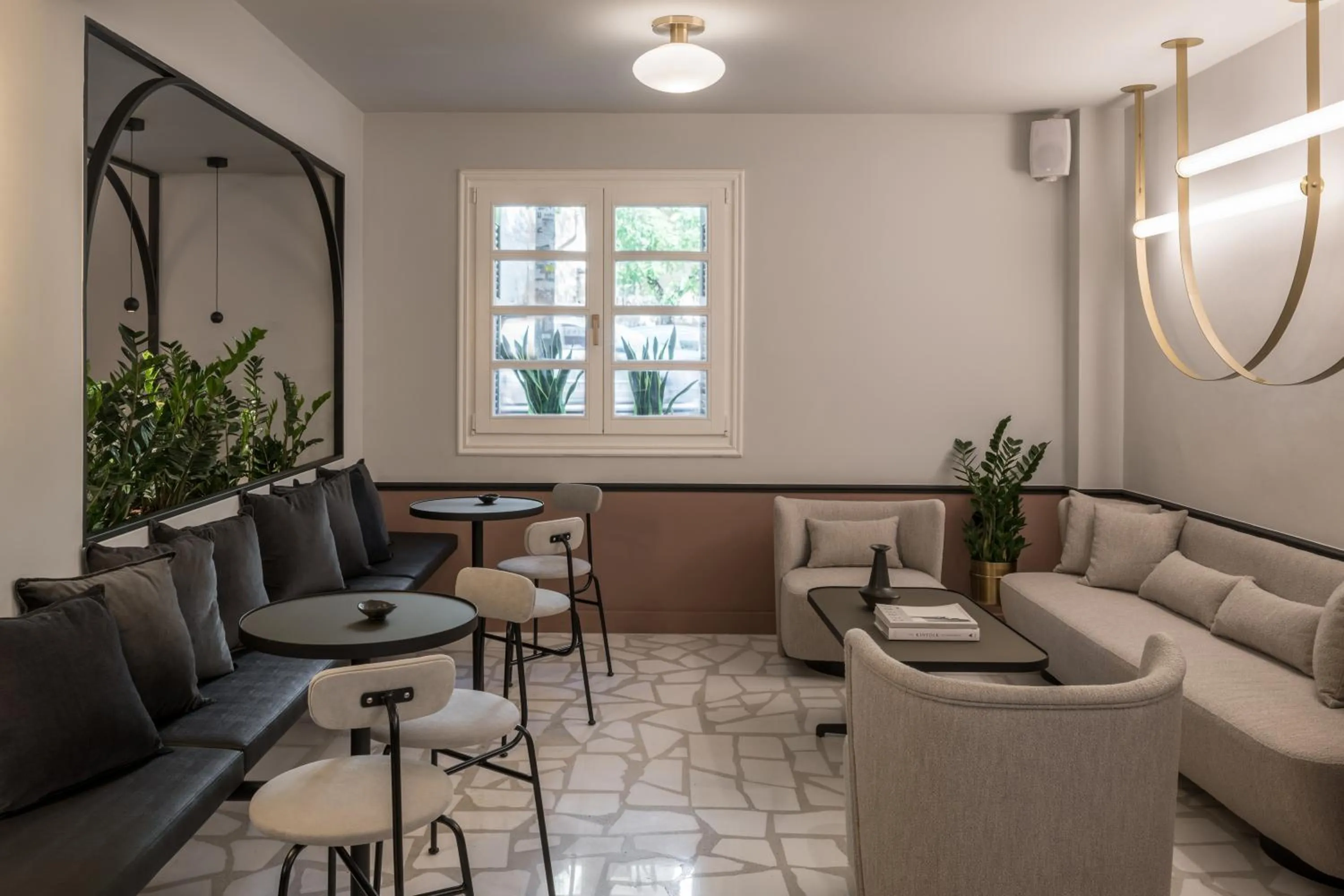 Lounge or bar in 72 AD Suites