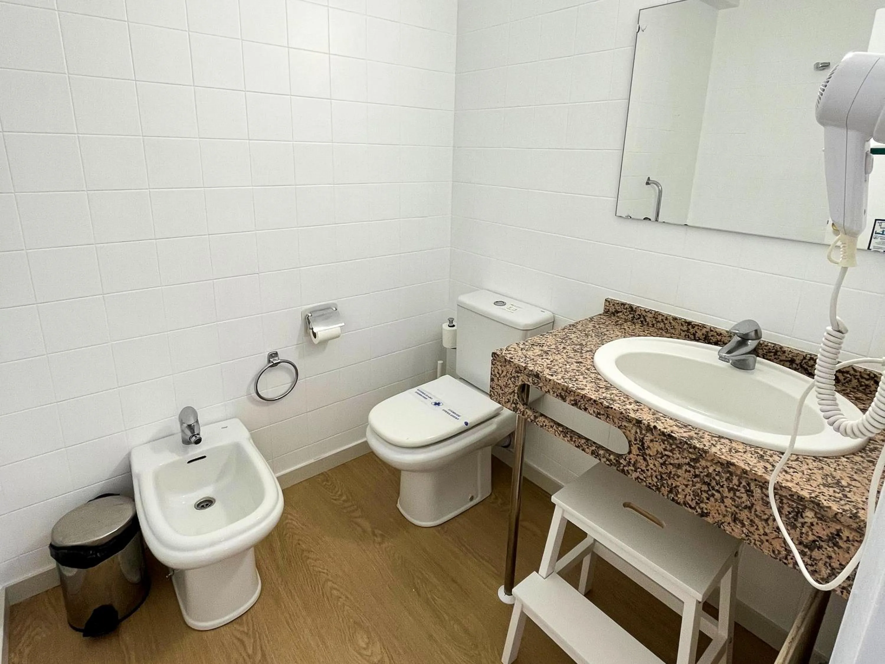 Bathroom in Hotel Pere D'Urg 3000