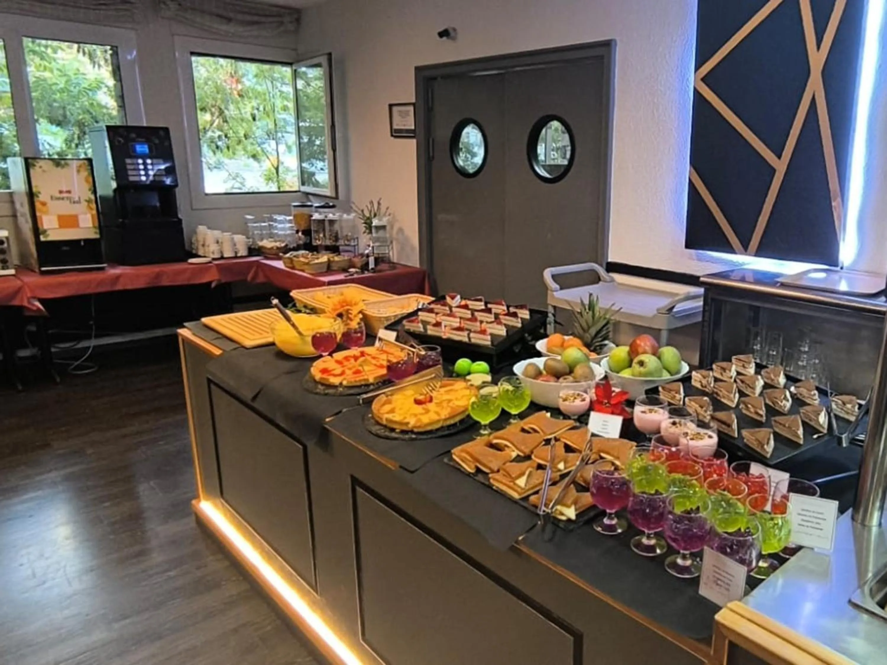 Restaurant/places to eat in Hotel Pere D'Urg 3000