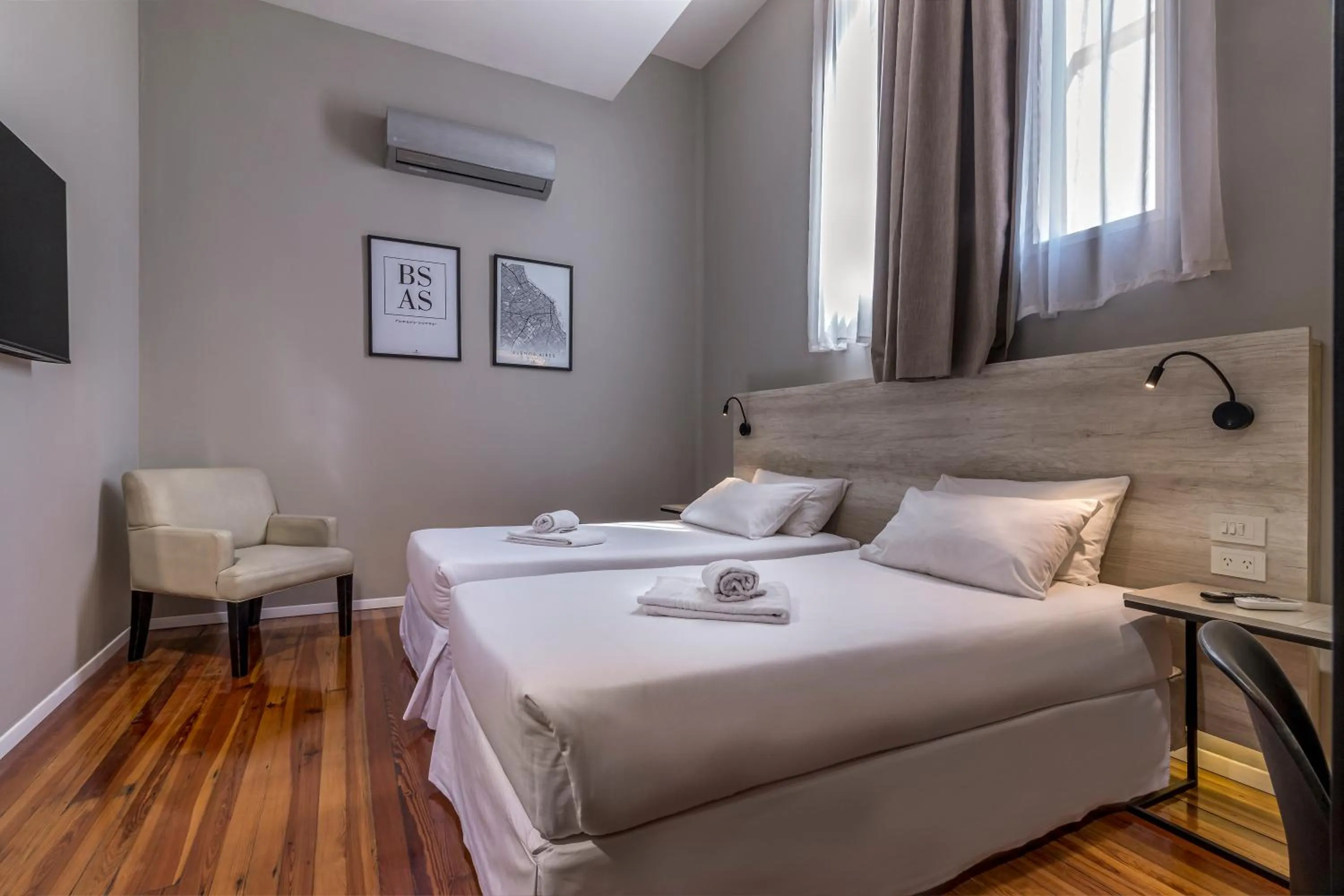 Bedroom, Bed in Up Tribeca