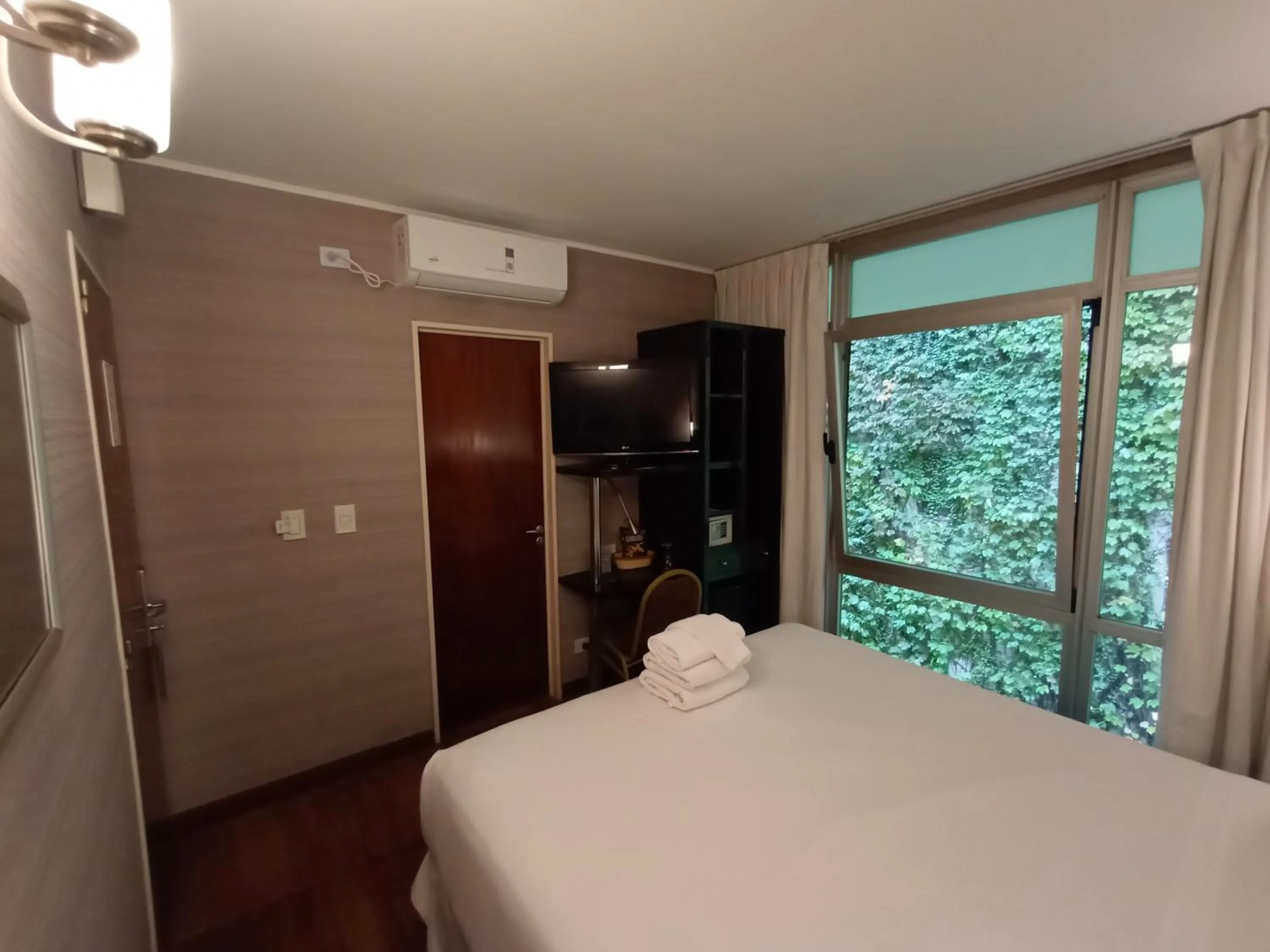 Photo of the whole room, Bed in Ribera Sur Hotel