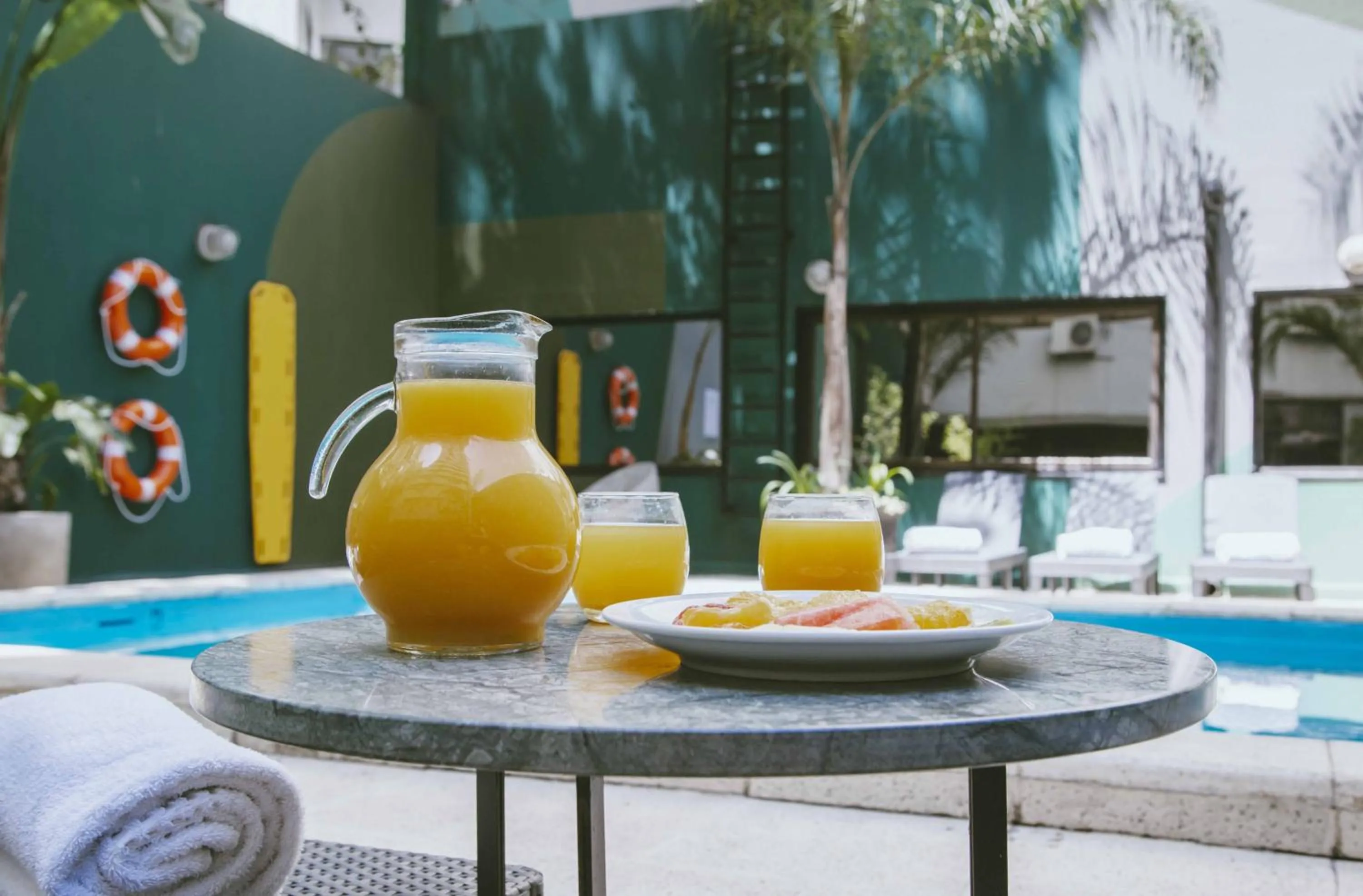 Swimming pool in Deco Collection