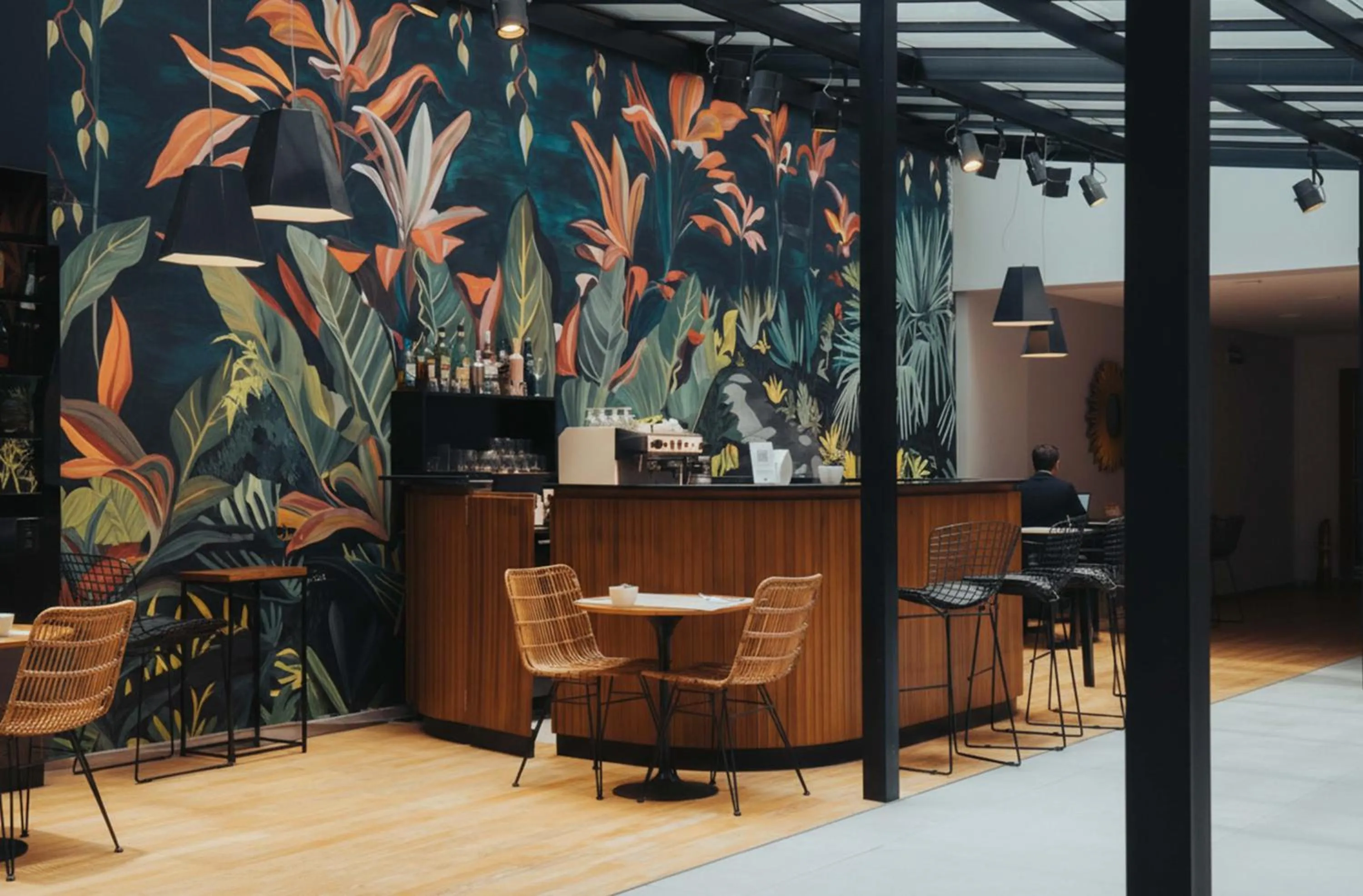 Restaurant/places to eat in Deco Collection