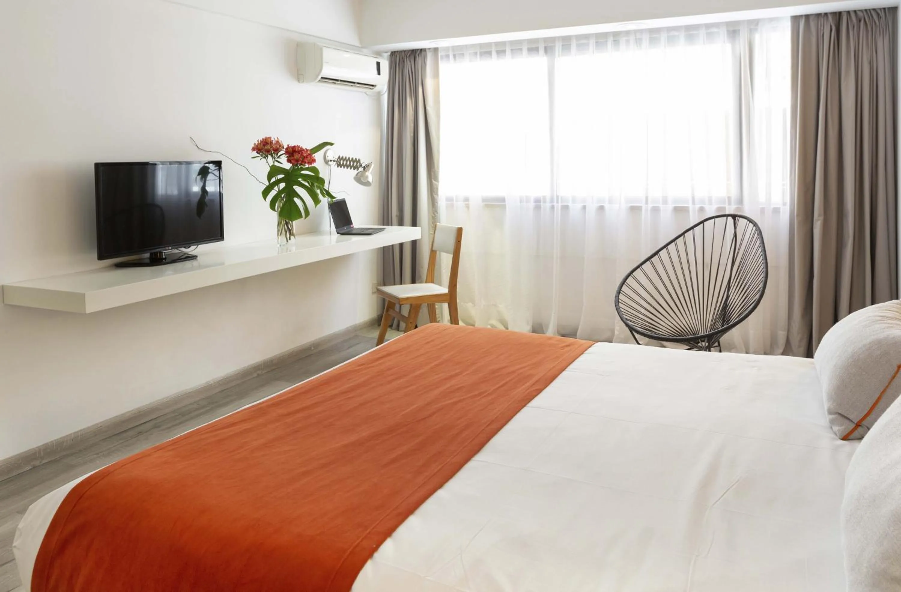 Bedroom, Bed in Deco Collection