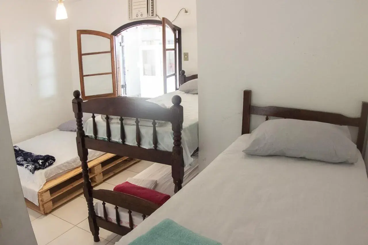 Family Room with Private Bathroom in Pousada Pérola do Guarujá Ltda- Me Family Room with Private Bathroom in Pousada Pérola do Guarujá Ltda- Me