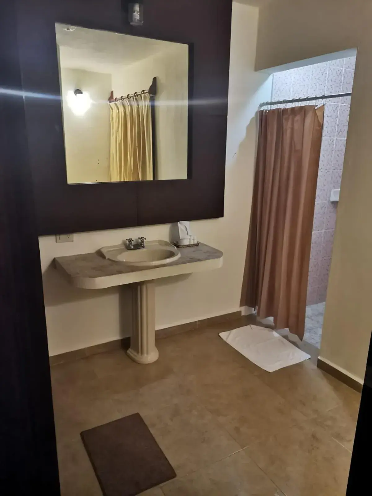 Deluxe Queen Room in Hacienda Valentina Deluxe Queen Room in Hacienda Valentina