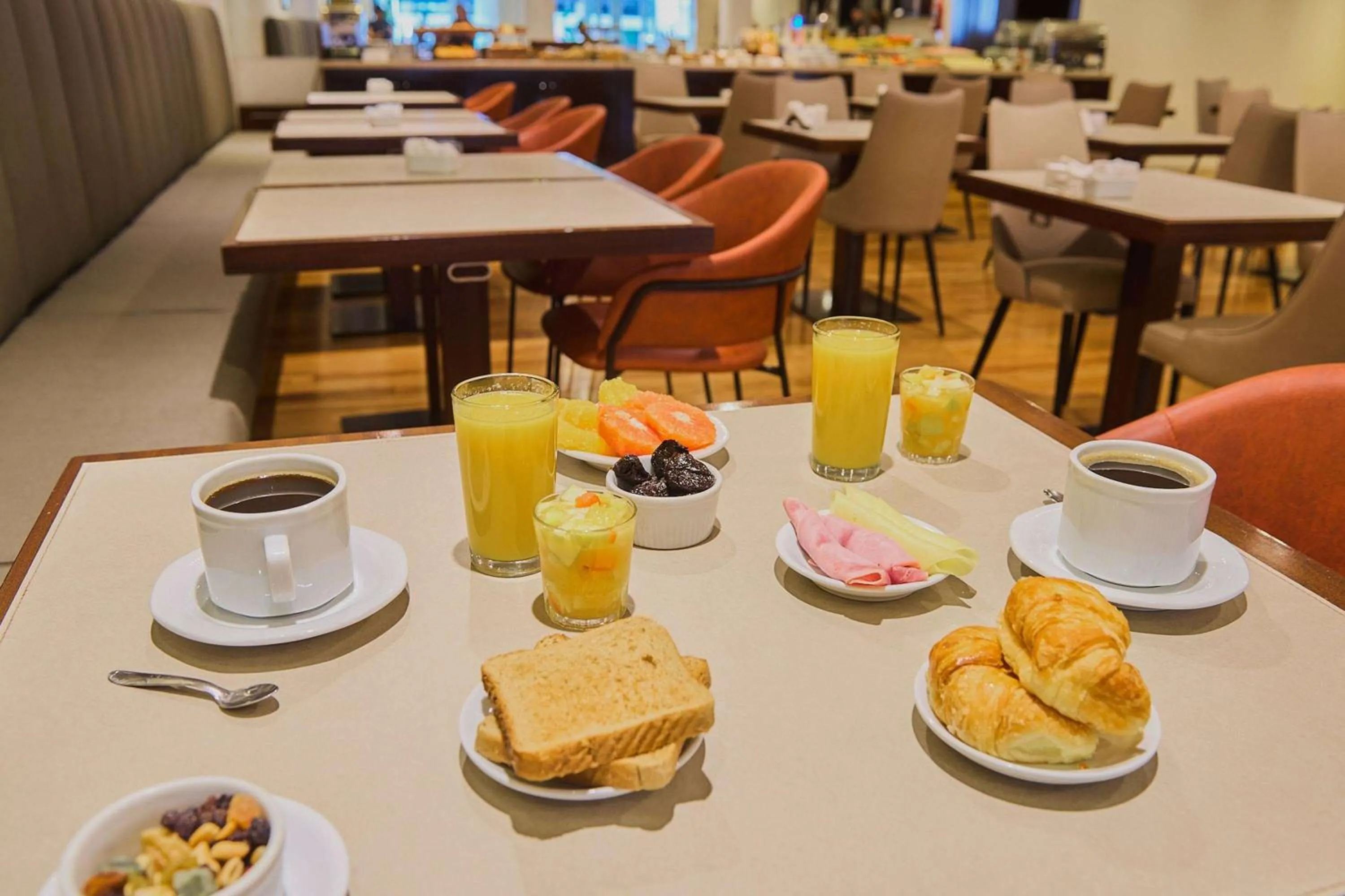 Restaurant/places to eat in Dazzler by Wyndham Buenos Aires San Martin