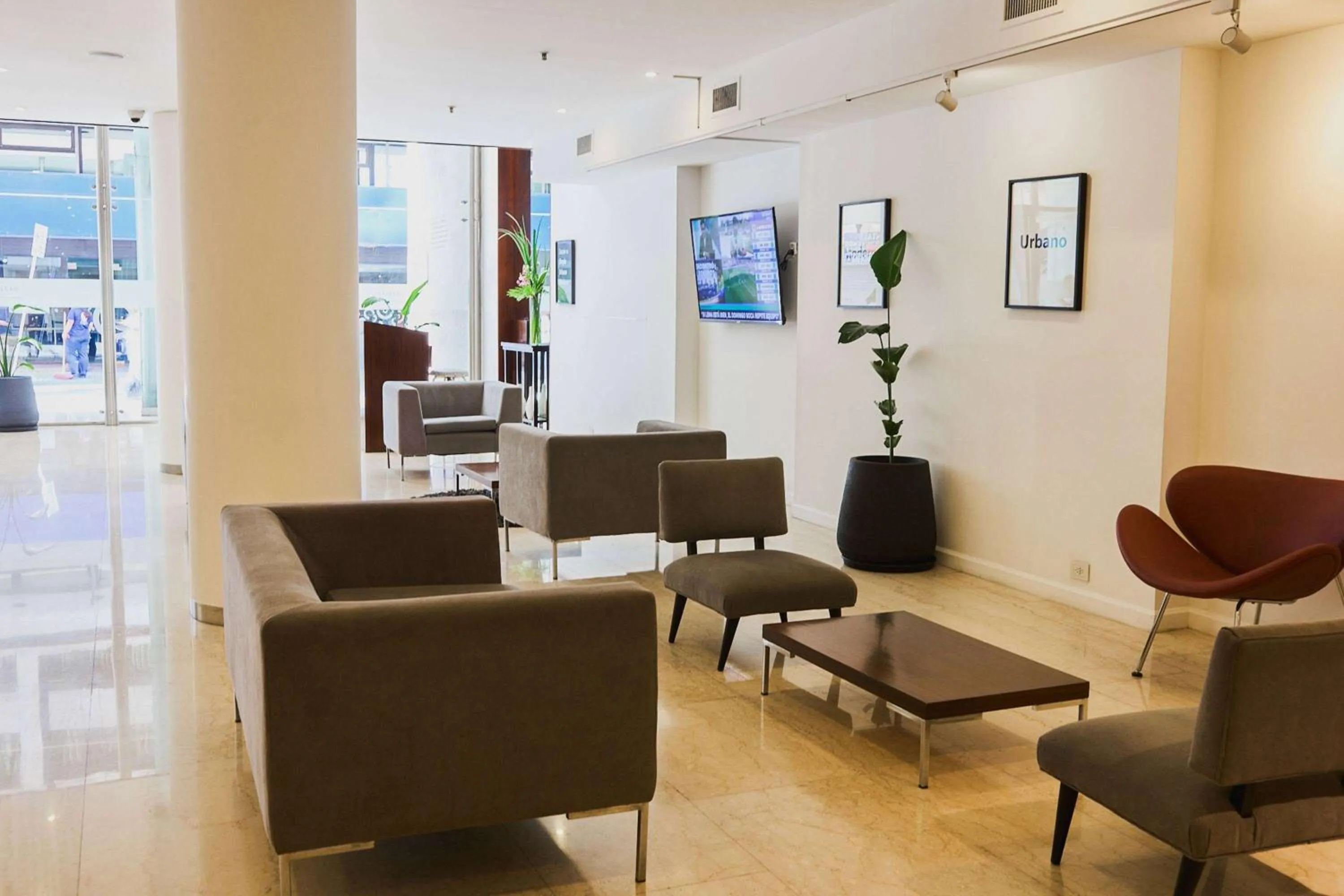 Living room in Dazzler by Wyndham Buenos Aires San Martin