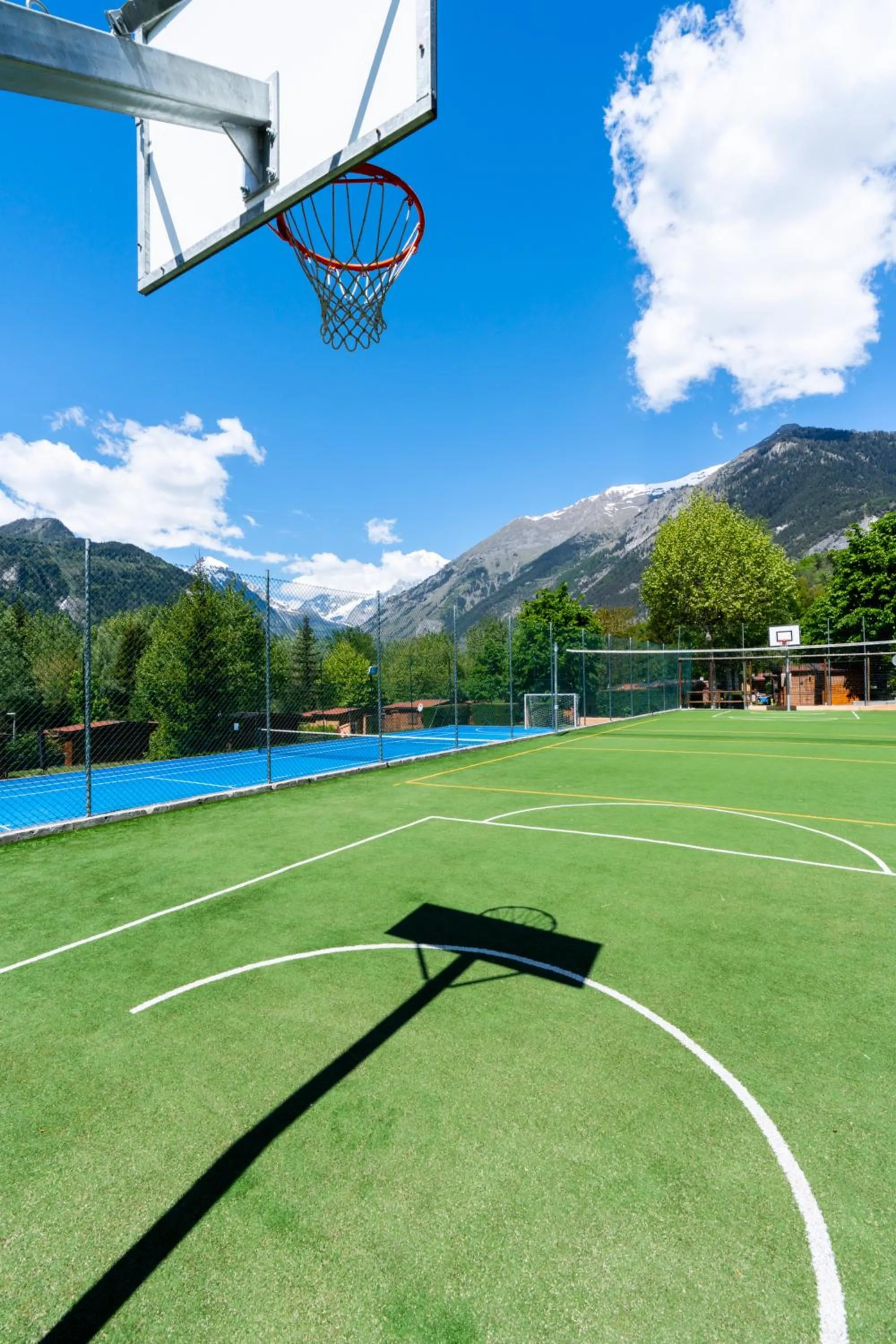 Tennis court in Bijoux Des Alpes - Mont Blanc Village