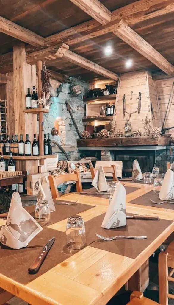 Restaurant/places to eat in Bijoux Des Alpes - Mont Blanc Village